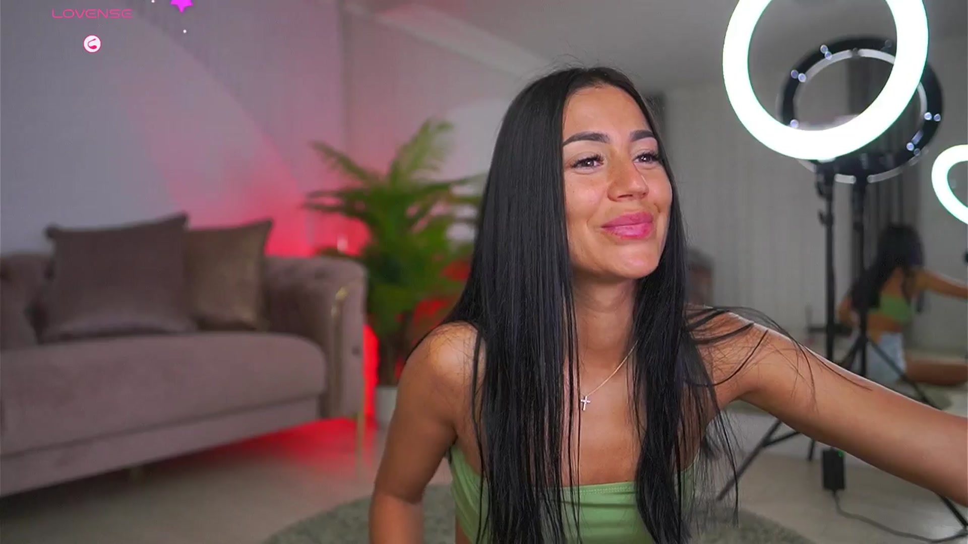 Gallery image thumbnail from AbbelaWhite's myfreecams stream on, 07/17/2025, 05:53 image 17 of 20