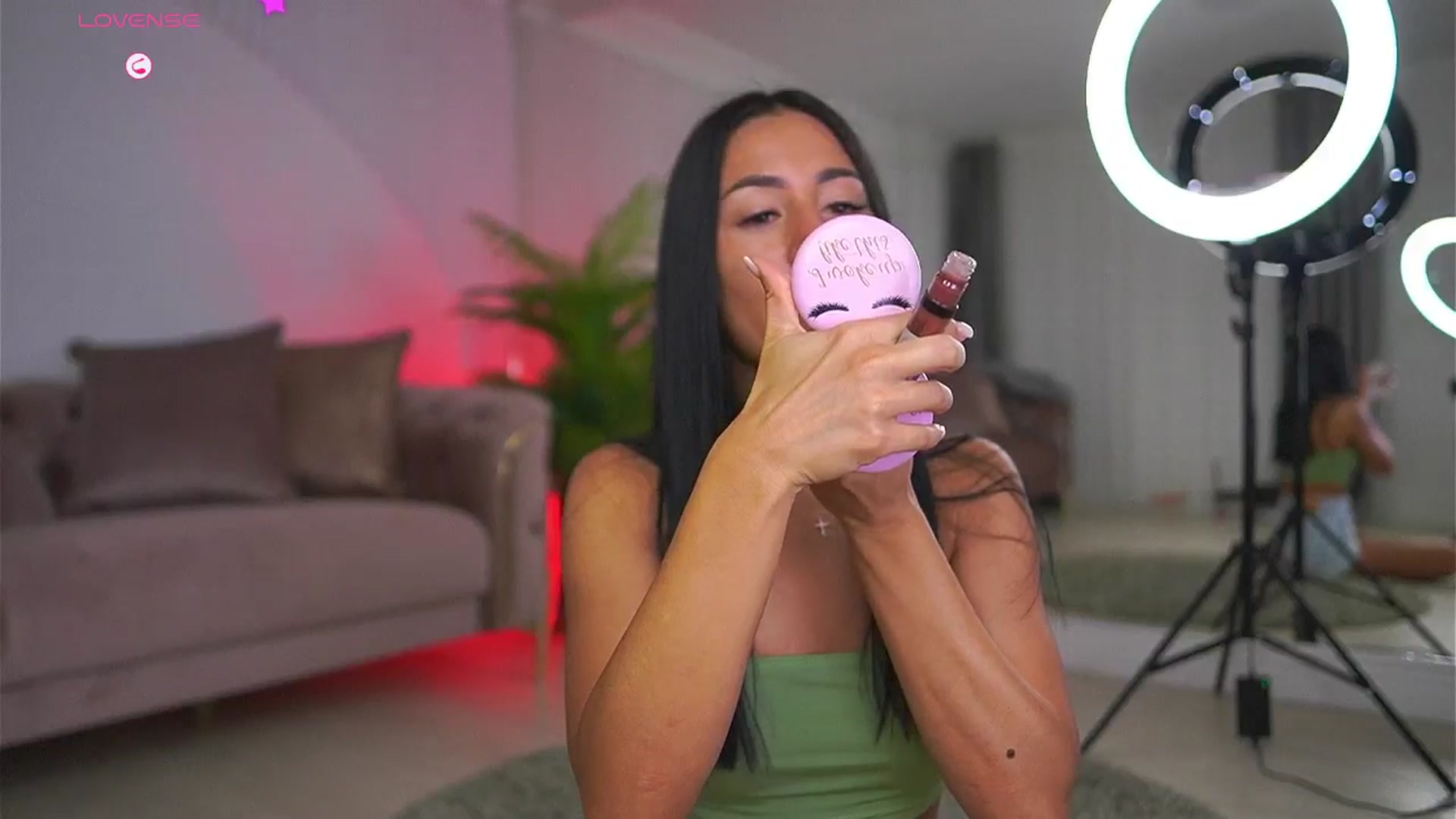 Gallery image thumbnail from AbbelaWhite's myfreecams stream on, 07/17/2025, 05:53 image 18 of 20
