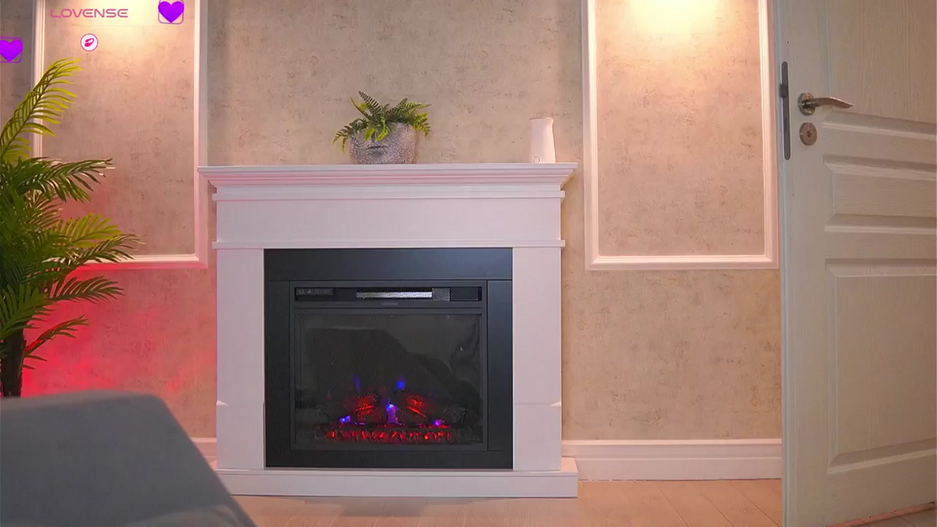Gallery image thumbnail from AbbelaWhite's myfreecams stream on, 12/17/2025, 12:44 image 4 of 20