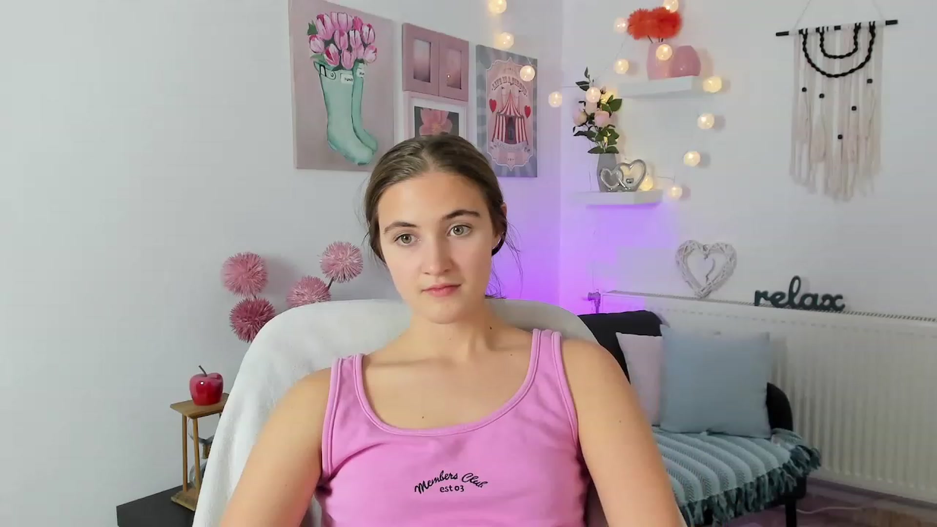 Gallery image thumbnail from Abbey_Grey's myfreecams stream on, 11/19/2022, 19:45 image 3 of 20