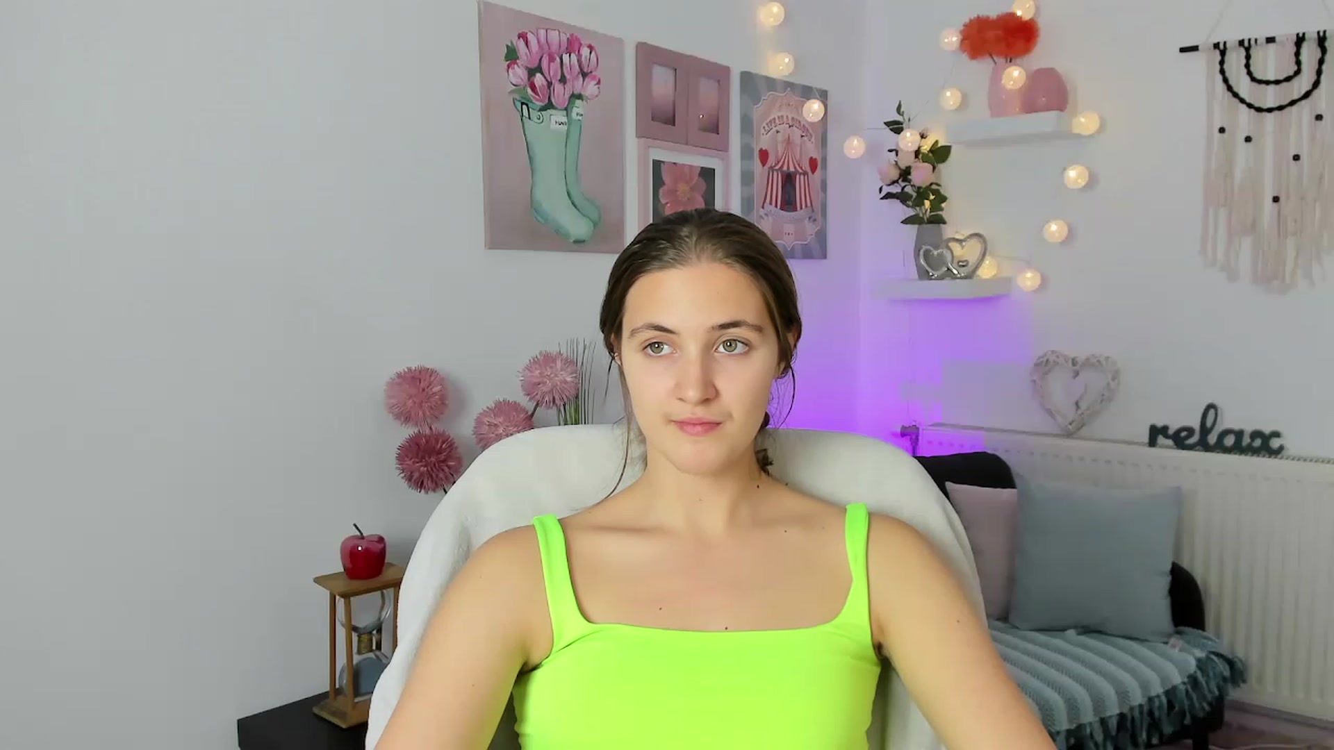 Gallery image thumbnail from Abbey_Grey's myfreecams stream on, 11/24/2022, 16:40 image 6 of 20