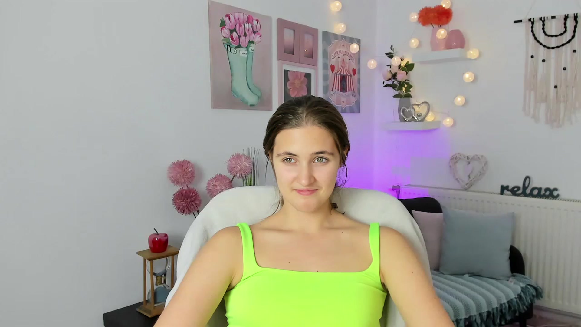 Gallery image thumbnail from Abbey_Grey's myfreecams stream on, 11/24/2022, 16:40 image 8 of 20