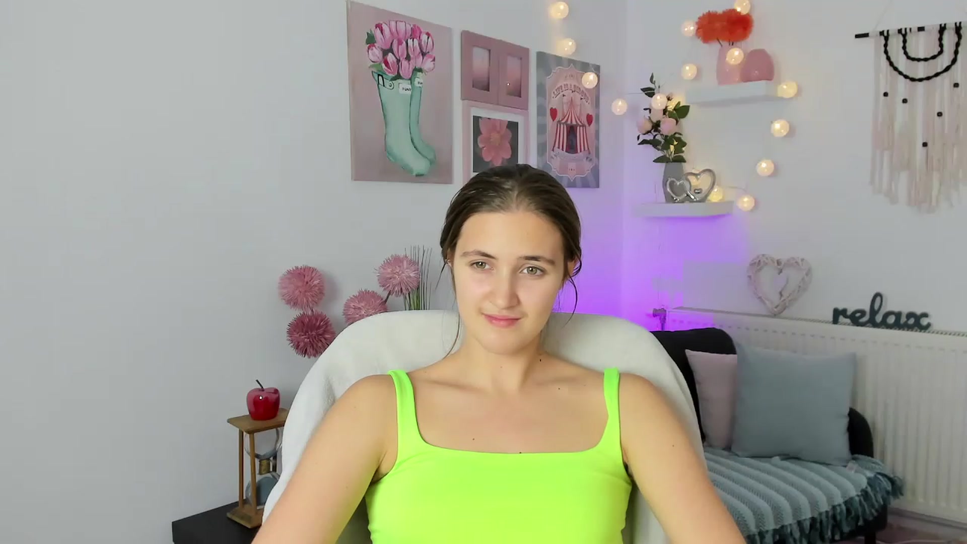 Gallery image thumbnail from Abbey_Grey's myfreecams stream on, 11/24/2022, 16:40 image 11 of 20