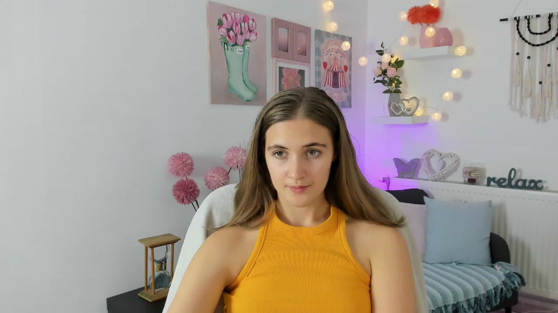 Gallery image thumbnail from Abbey_Grey's myfreecams stream on, 11/25/2022, 15:18 image 16 of 20