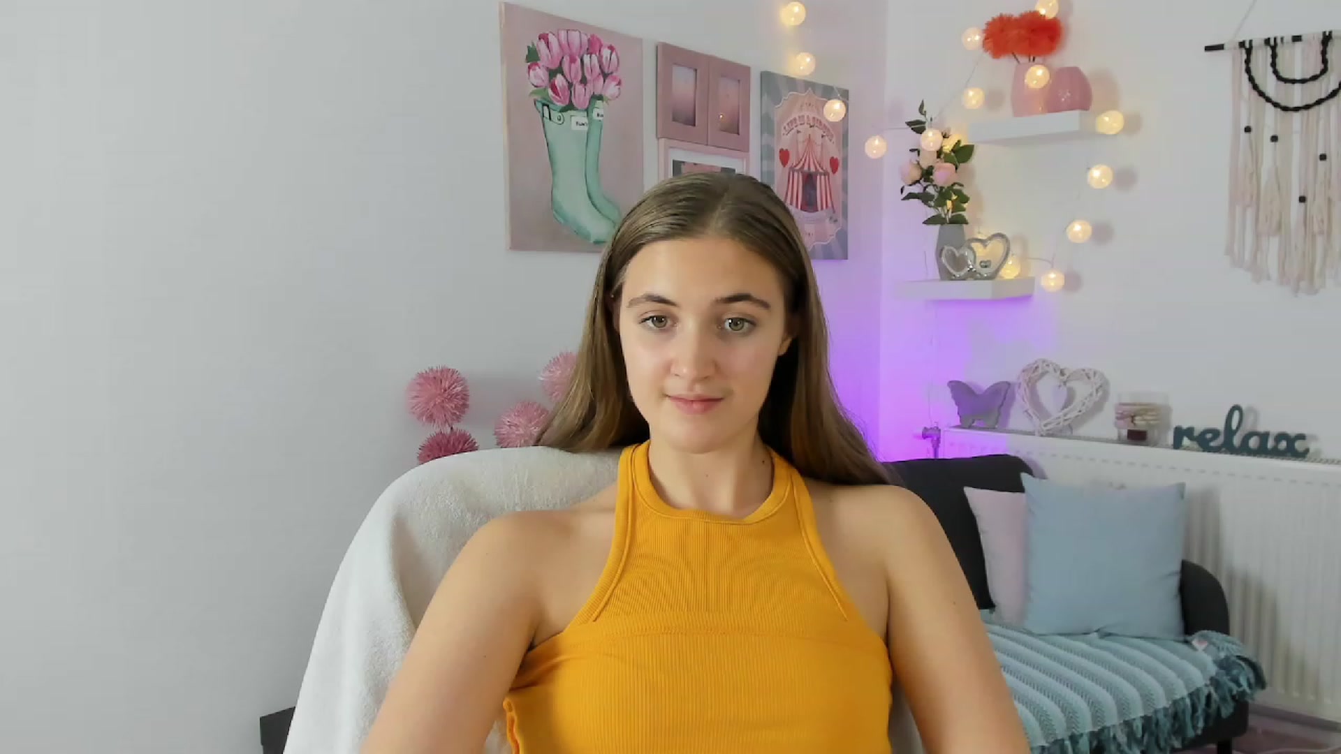 Gallery image thumbnail from Abbey_Grey's myfreecams stream on, 11/25/2022, 16:39 image 14 of 20