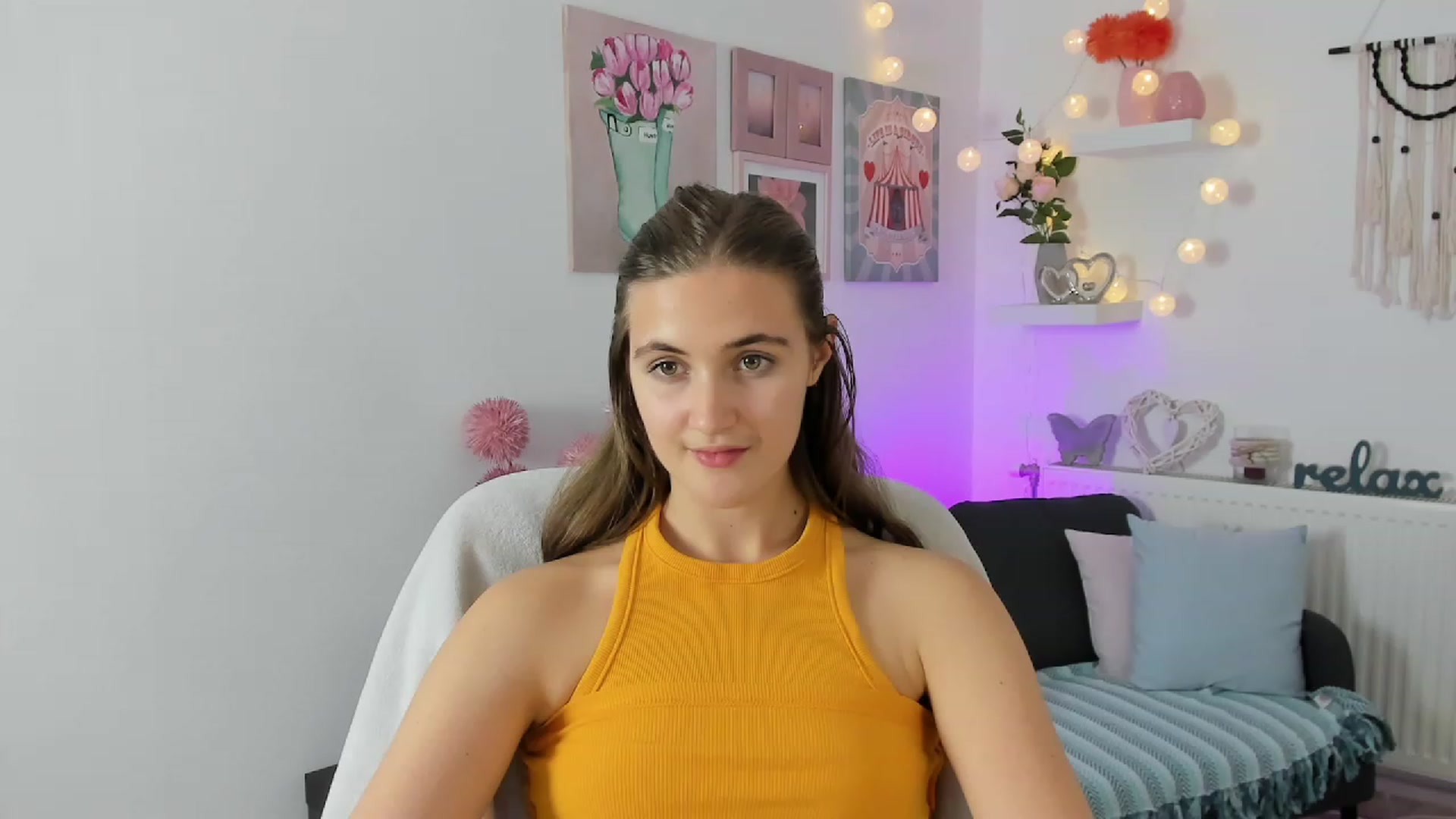 Gallery image thumbnail from Abbey_Grey's myfreecams stream on, 11/25/2022, 16:39 image 20 of 20