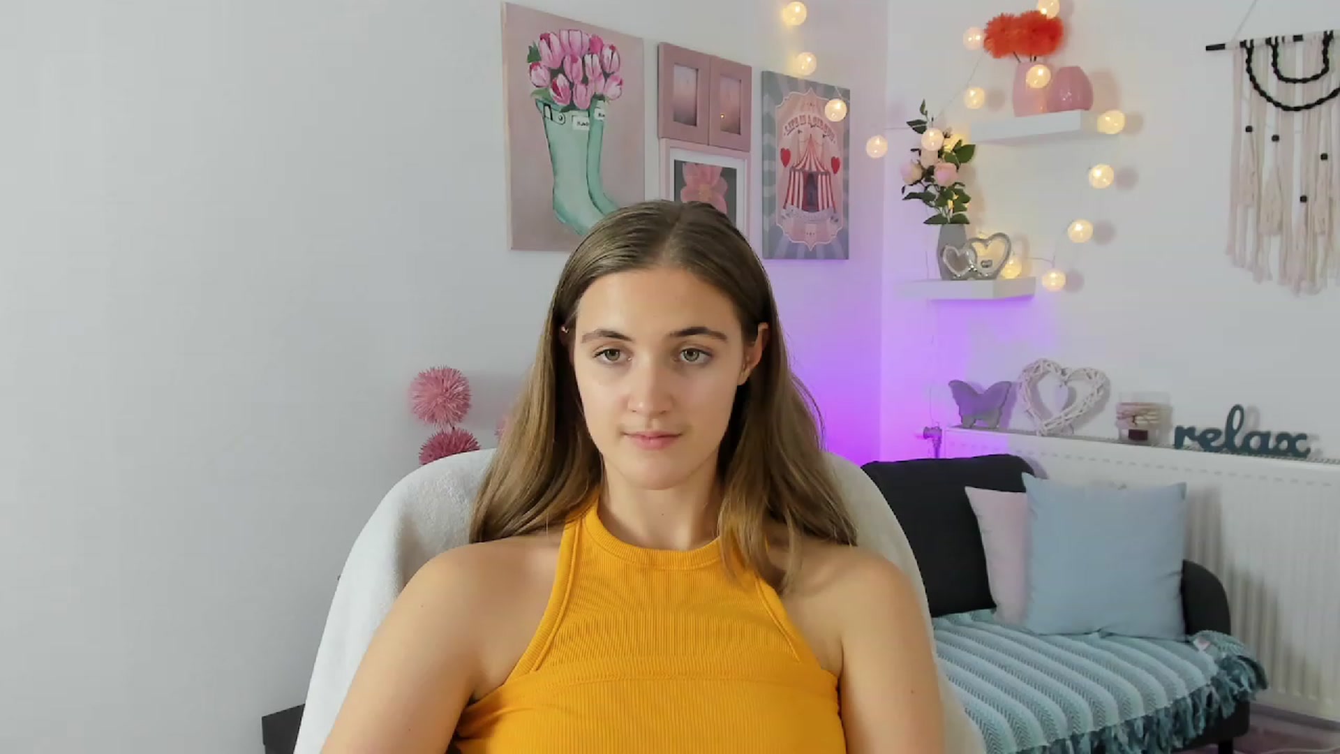 Gallery image thumbnail from Abbey_Grey's myfreecams stream on, 11/25/2022, 16:39 image 1 of 20