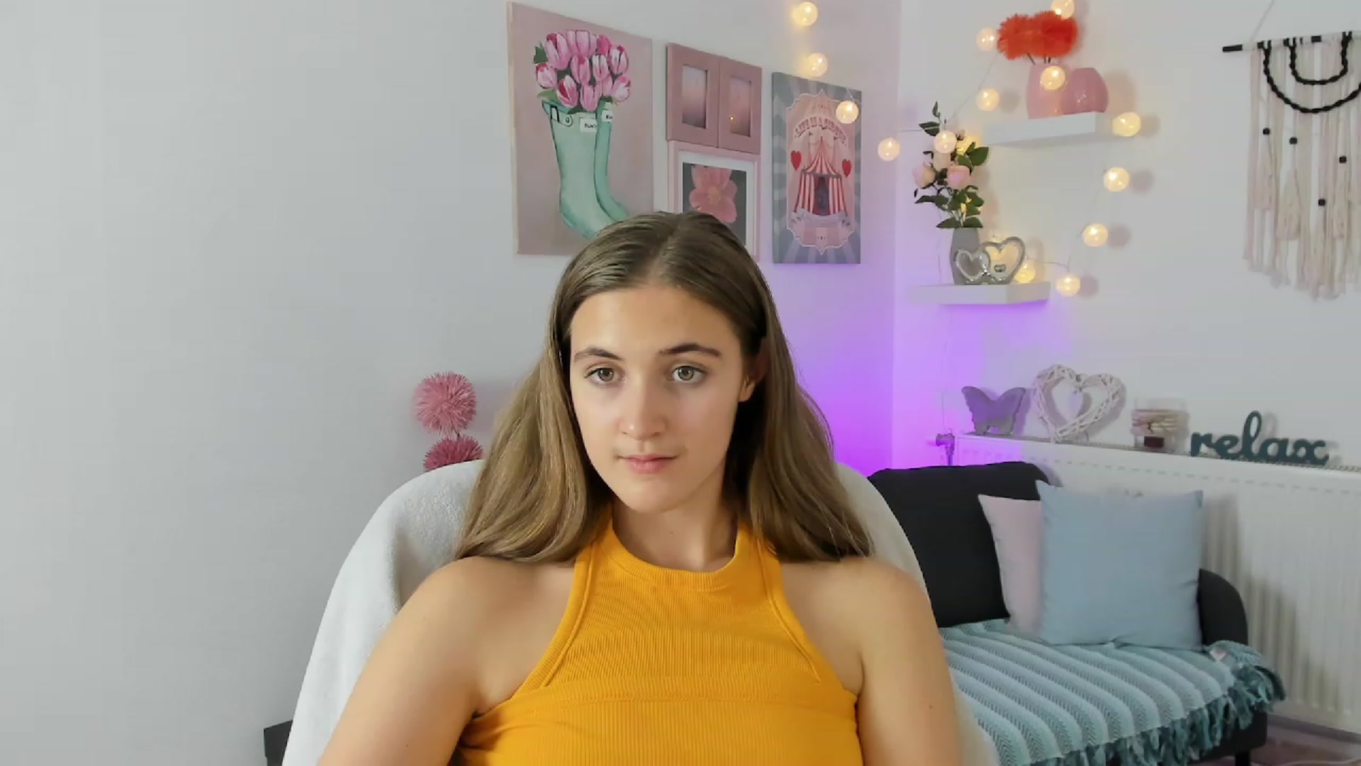 Gallery image thumbnail from Abbey_Grey's myfreecams stream on, 11/25/2022, 16:39 image 7 of 20