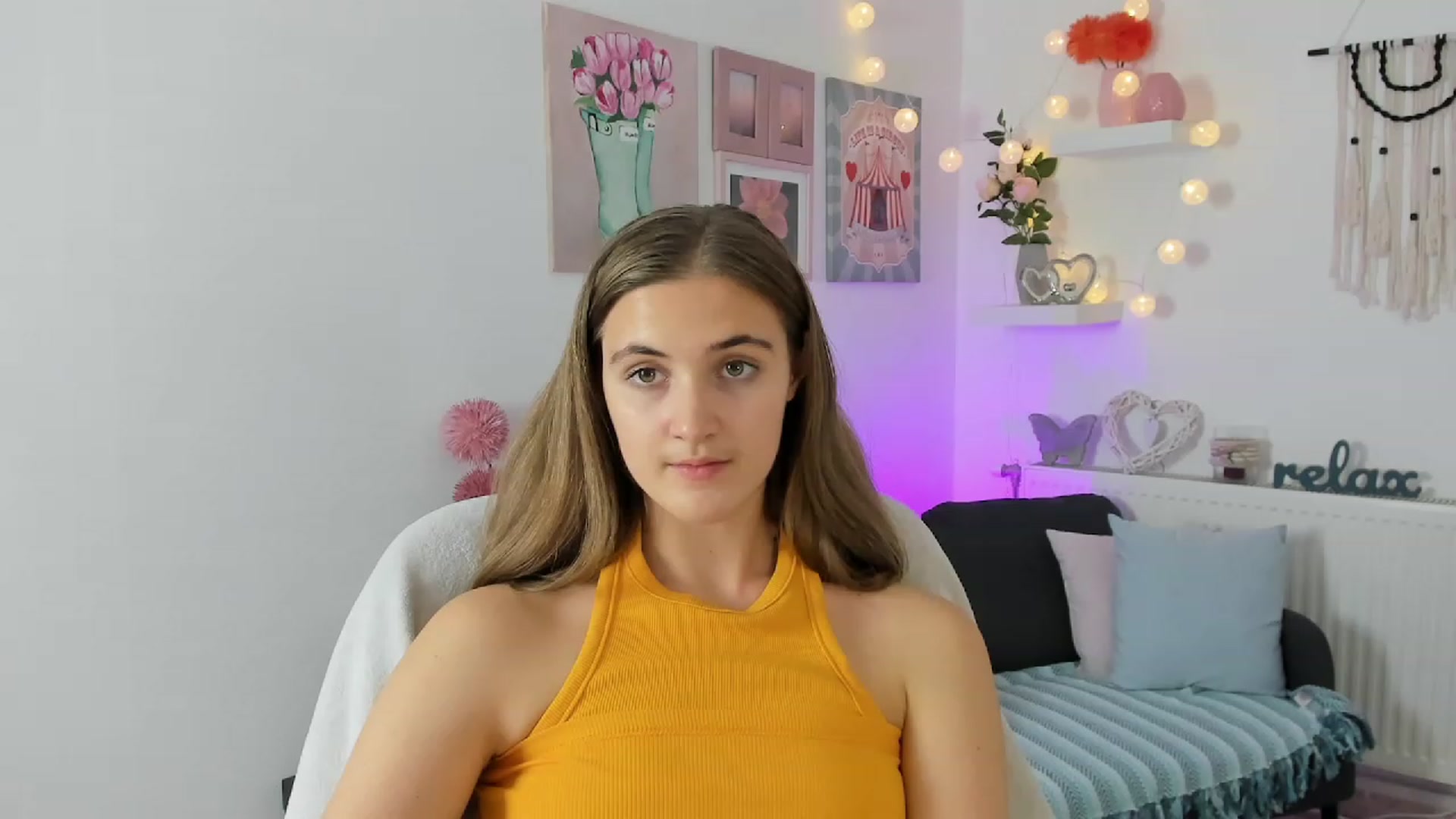 Gallery image thumbnail from Abbey_Grey's myfreecams stream on, 11/25/2022, 16:39 image 10 of 20
