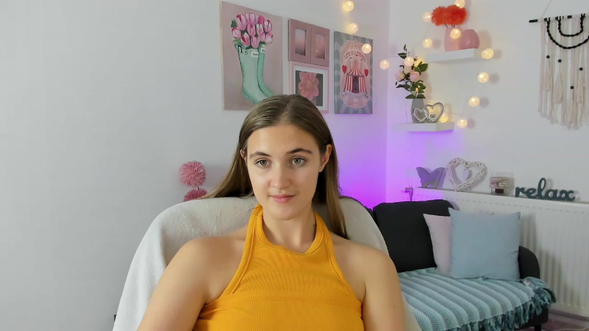 Gallery image thumbnail from Abbey_Grey's myfreecams stream on, 11/25/2022, 16:39 image 12 of 20