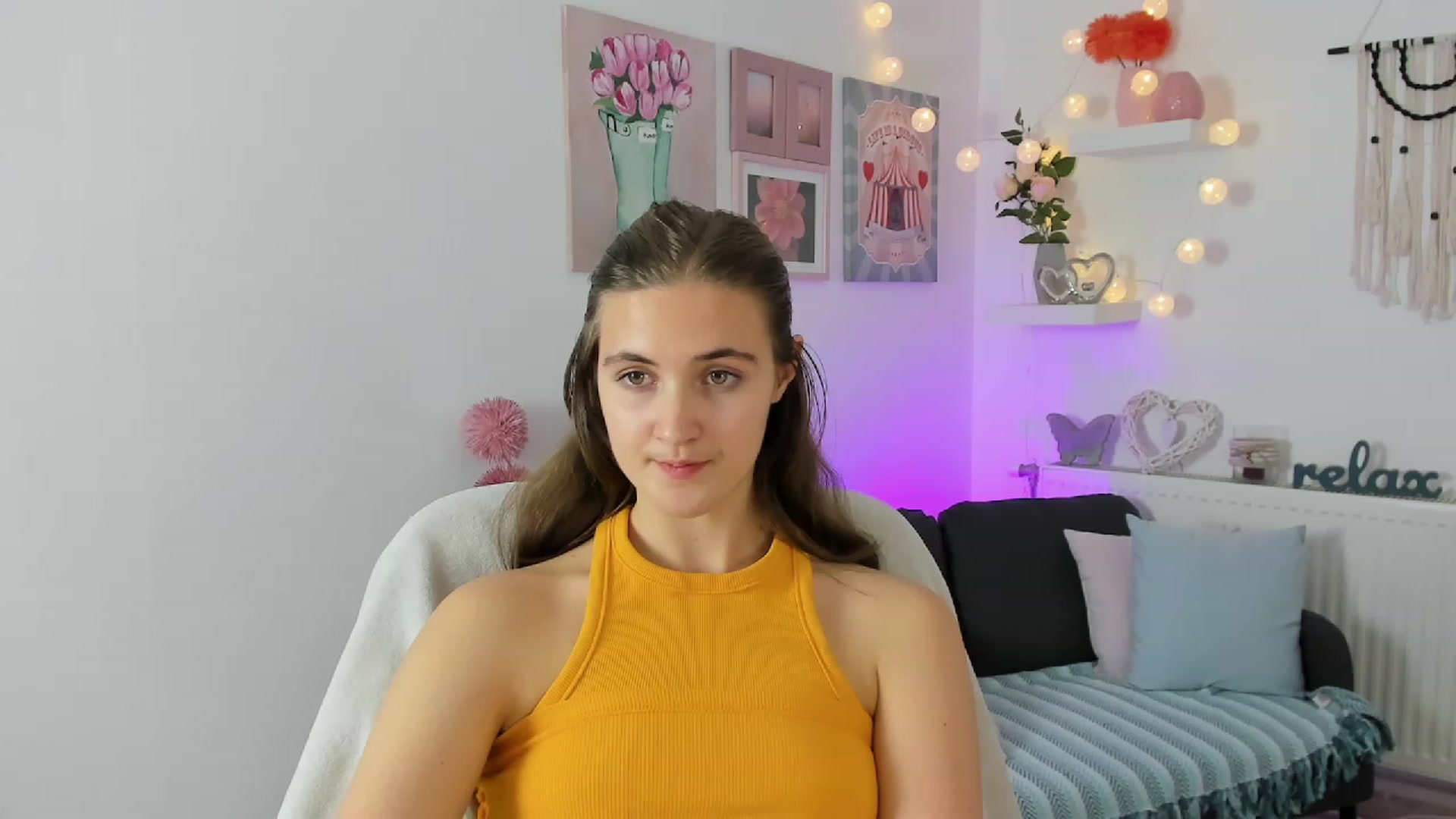 Gallery image thumbnail from Abbey_Grey's myfreecams stream on, 11/25/2022, 18:40 image 7 of 20