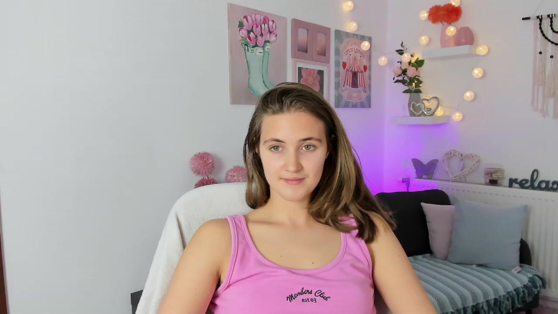 Gallery image thumbnail from Abbey_Grey's myfreecams stream on, 11/26/2022, 14:36 image 8 of 20