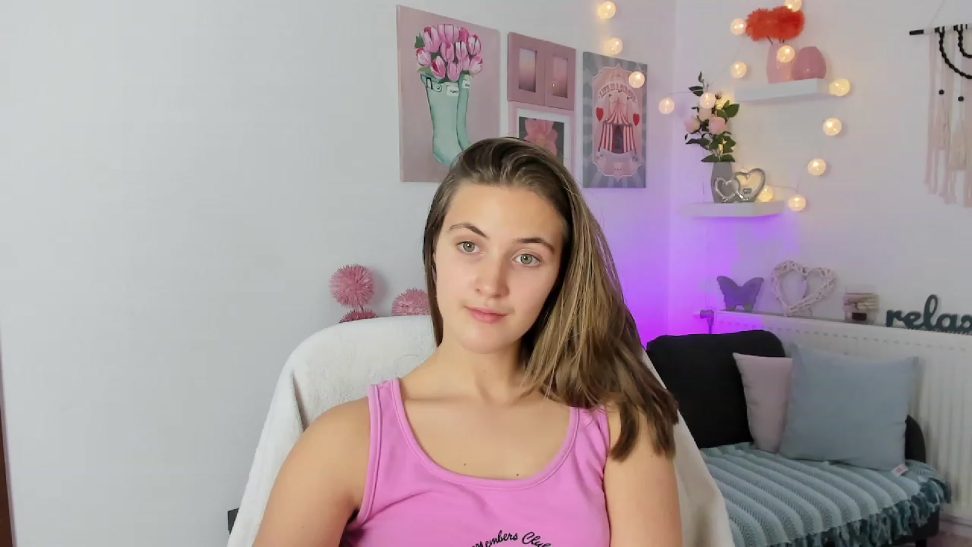 Gallery image thumbnail from Abbey_Grey's myfreecams stream on, 11/26/2022, 14:36 image 7 of 20