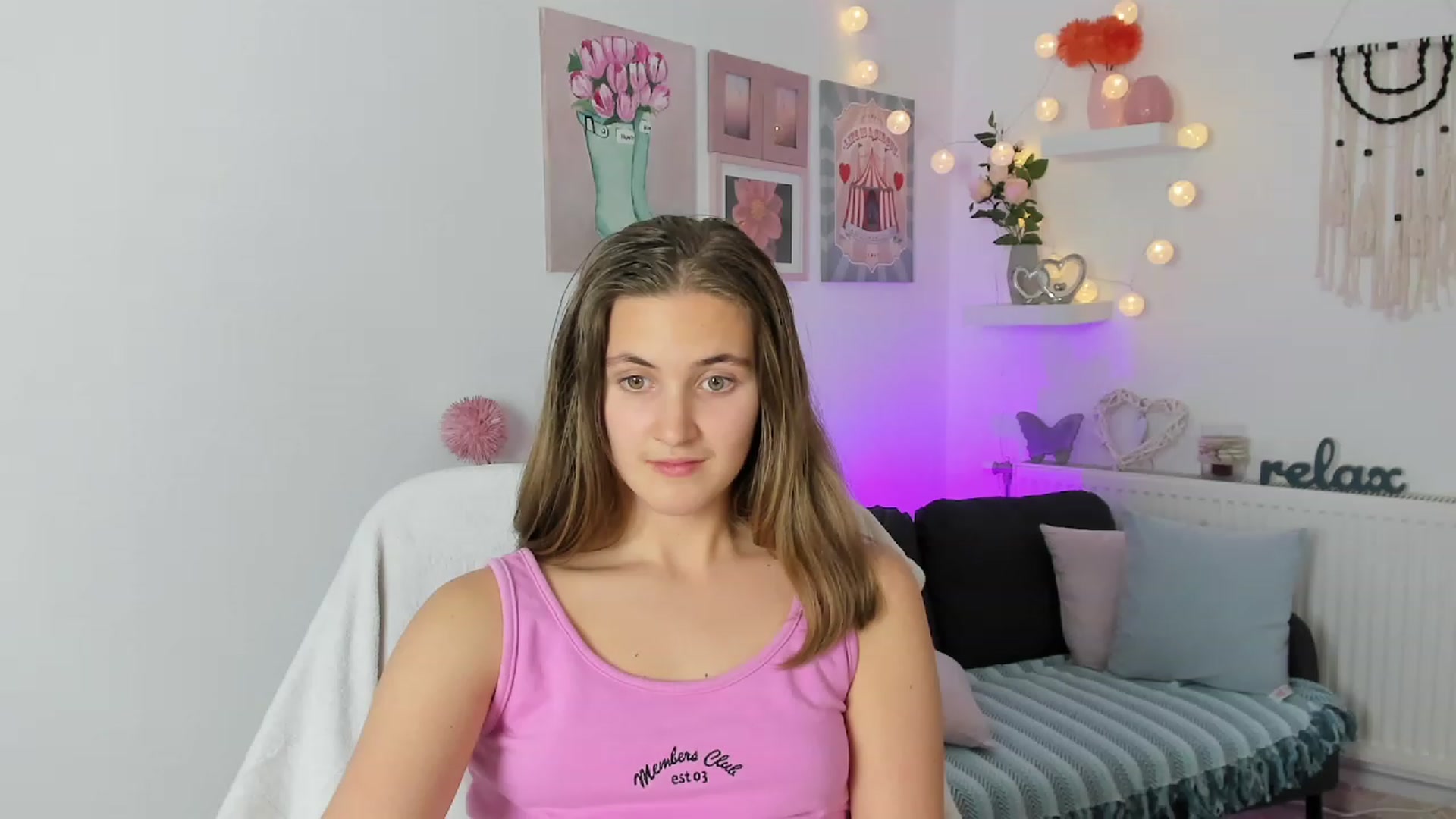 Gallery image thumbnail from Abbey_Grey's myfreecams stream on, 11/26/2022, 16:13 image 18 of 20