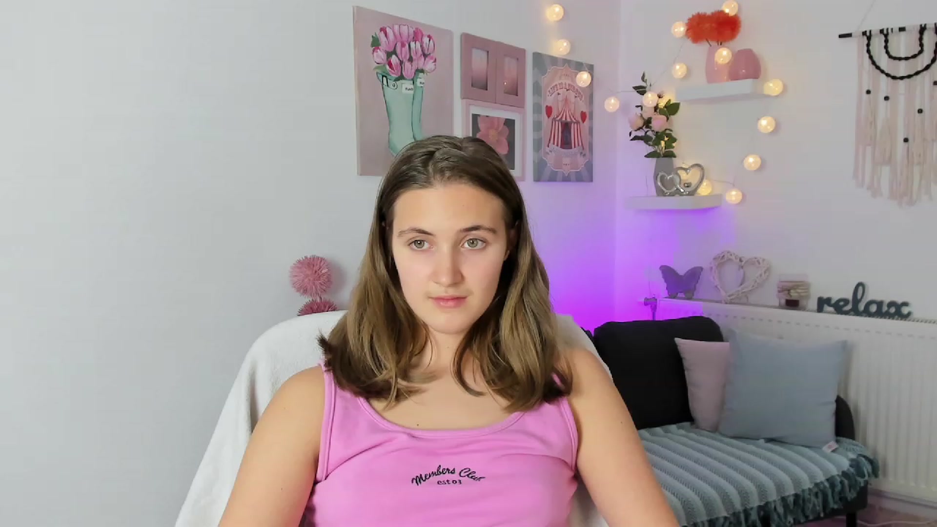 Gallery image thumbnail from Abbey_Grey's myfreecams stream on, 11/26/2022, 17:36 image 11 of 20