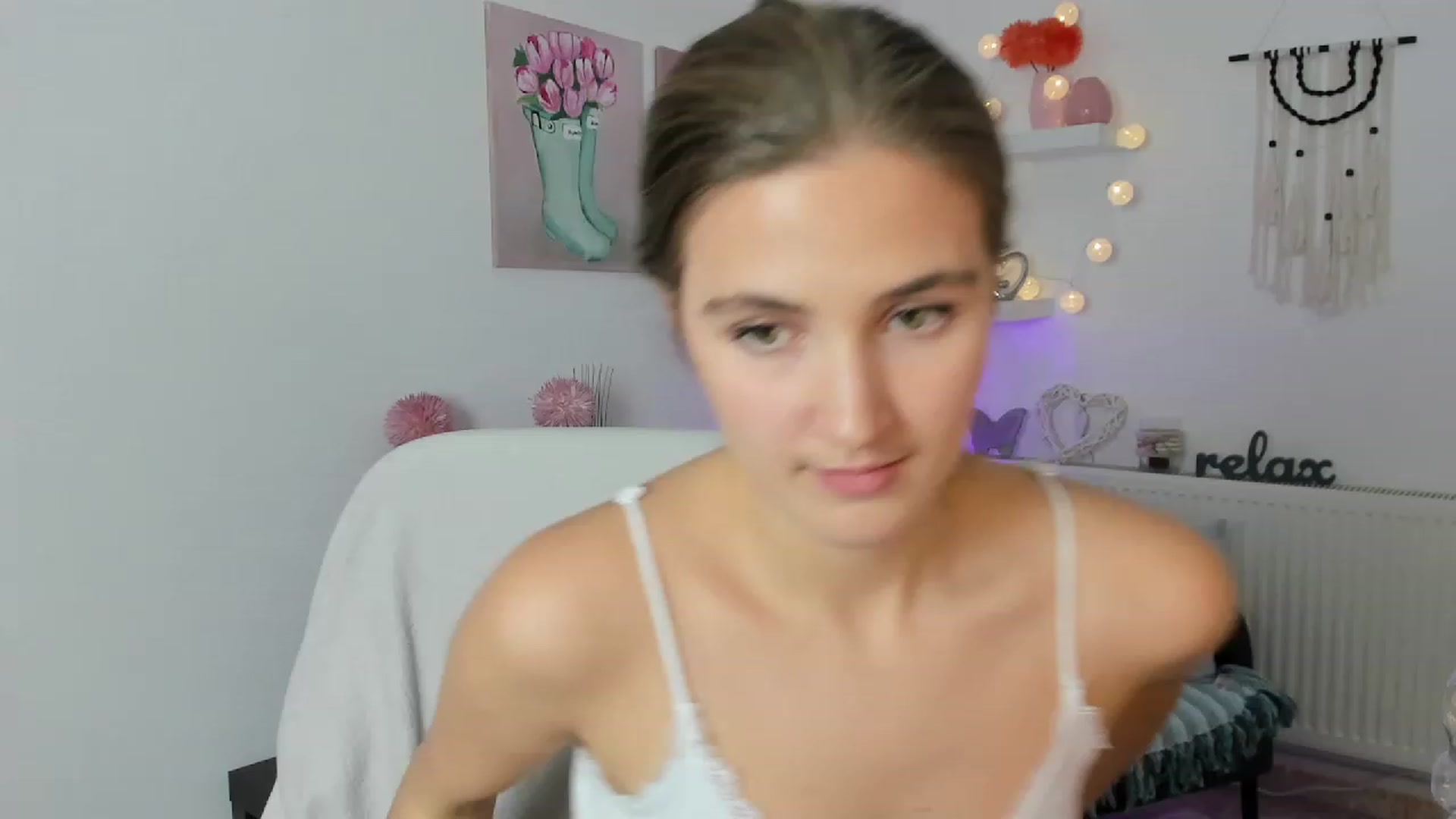Gallery image thumbnail from Abbey_Grey's myfreecams stream on, 11/27/2022, 14:37 image 13 of 20