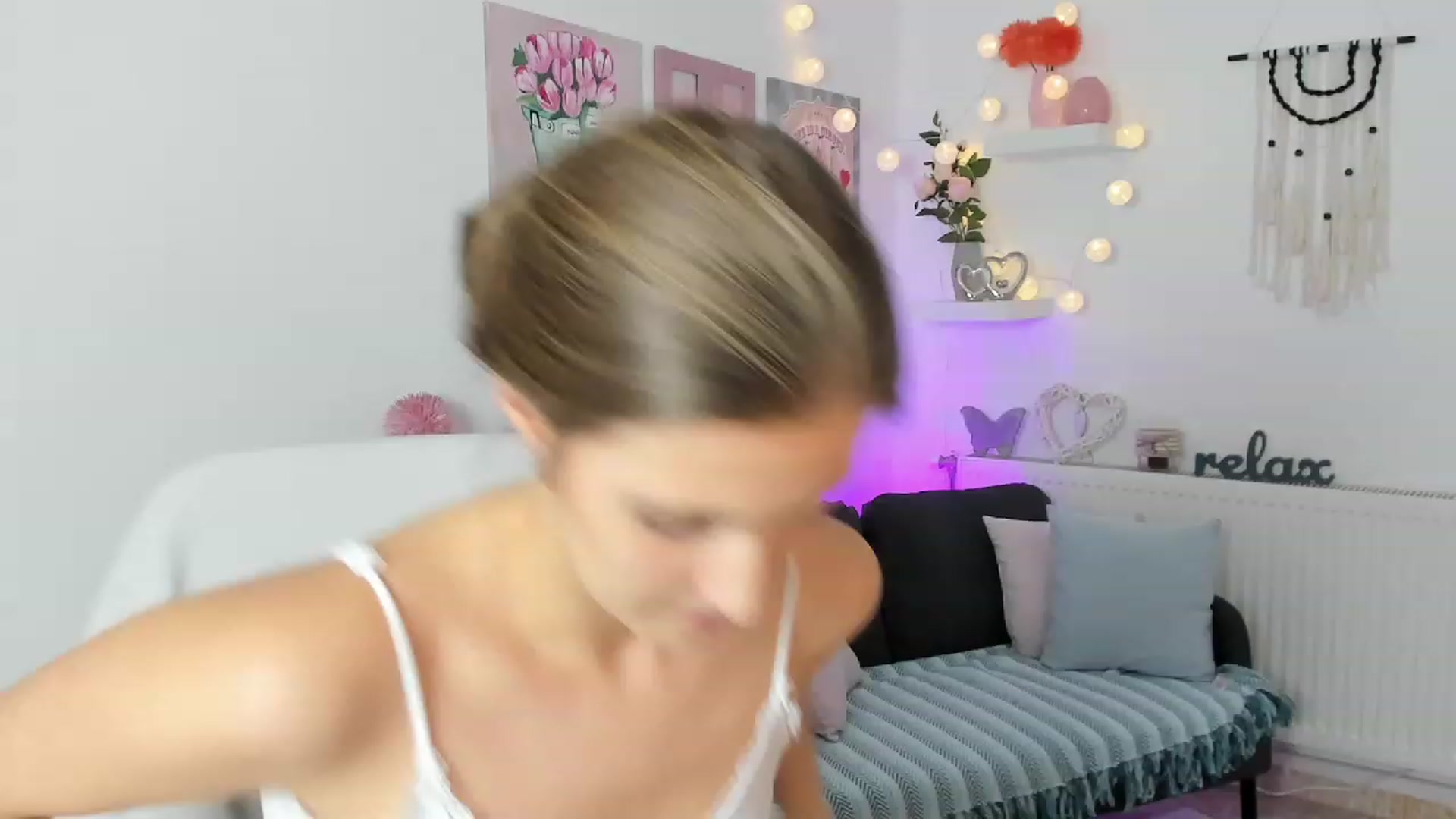 Gallery image thumbnail from Abbey_Grey's myfreecams stream on, 11/27/2022, 15:21 image 6 of 20