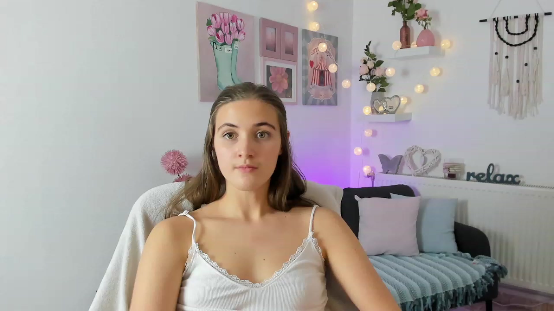 Gallery image thumbnail from Abbey_Grey's myfreecams stream on, 11/29/2022, 15:33 image 10 of 20