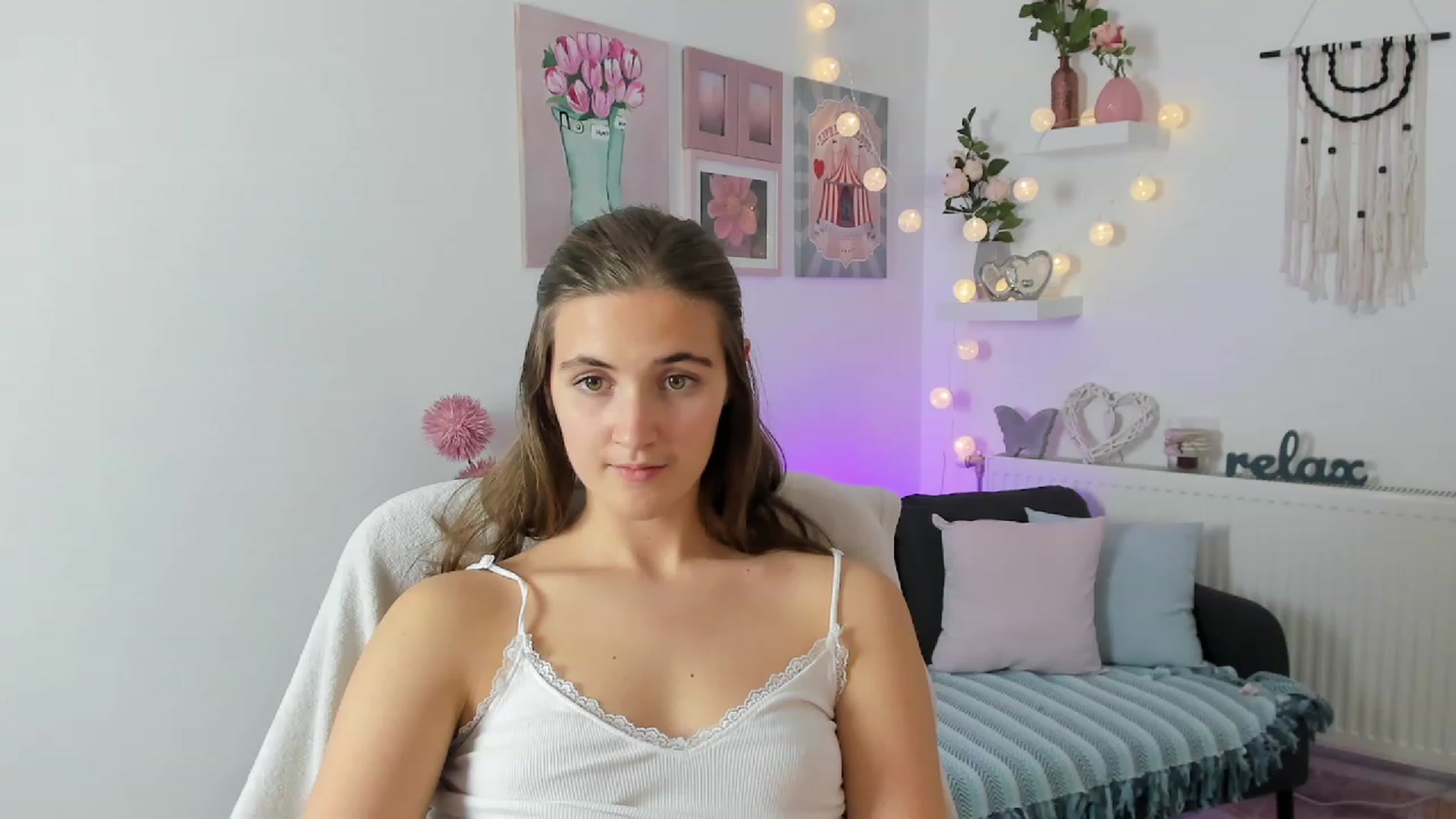 Gallery image thumbnail from Abbey_Grey's myfreecams stream on, 11/29/2022, 15:33 image 6 of 20