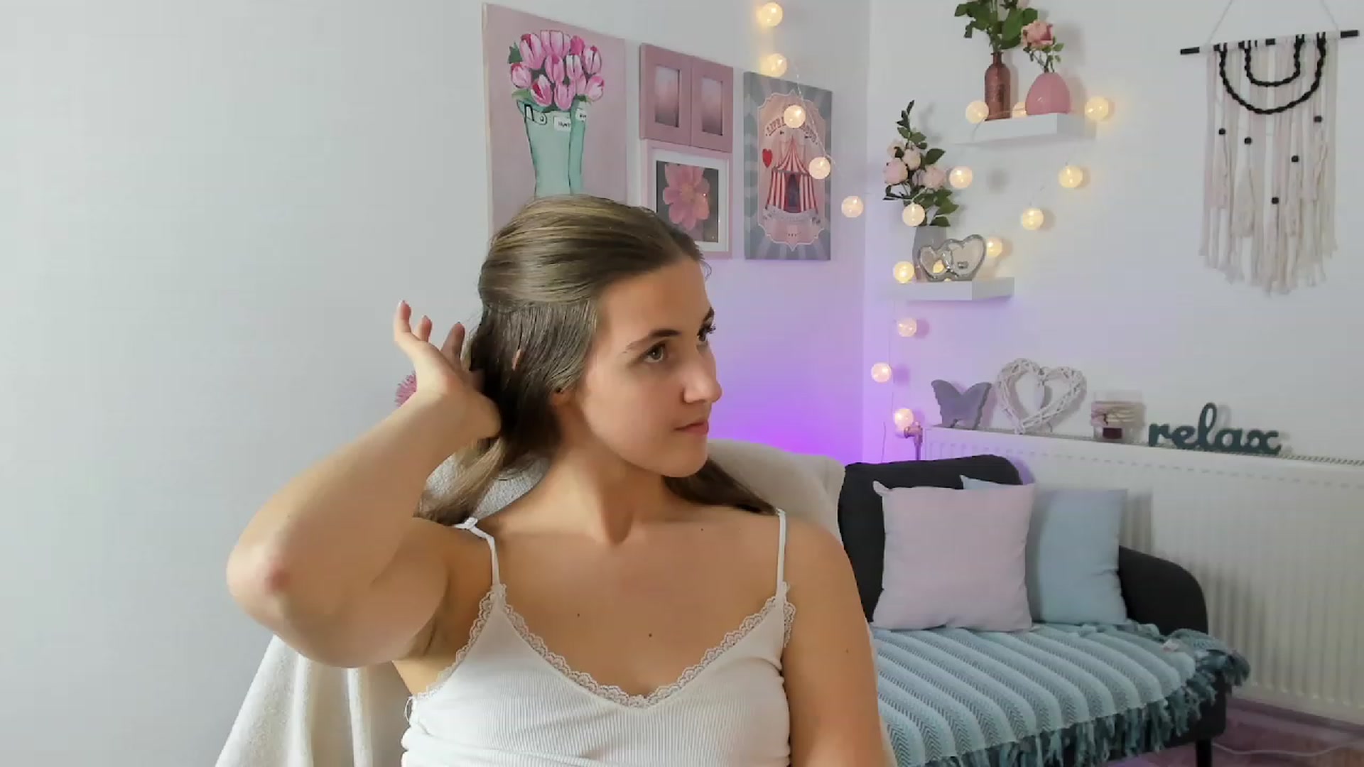 Gallery image thumbnail from Abbey_Grey's myfreecams stream on, 11/29/2022, 15:33 image 5 of 20