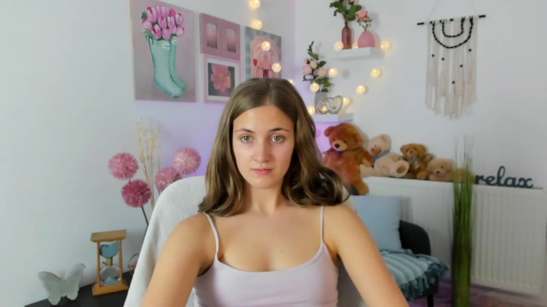 Gallery image thumbnail from Abbey_Grey's myfreecams stream on, 12/02/2022, 16:08 image 16 of 20