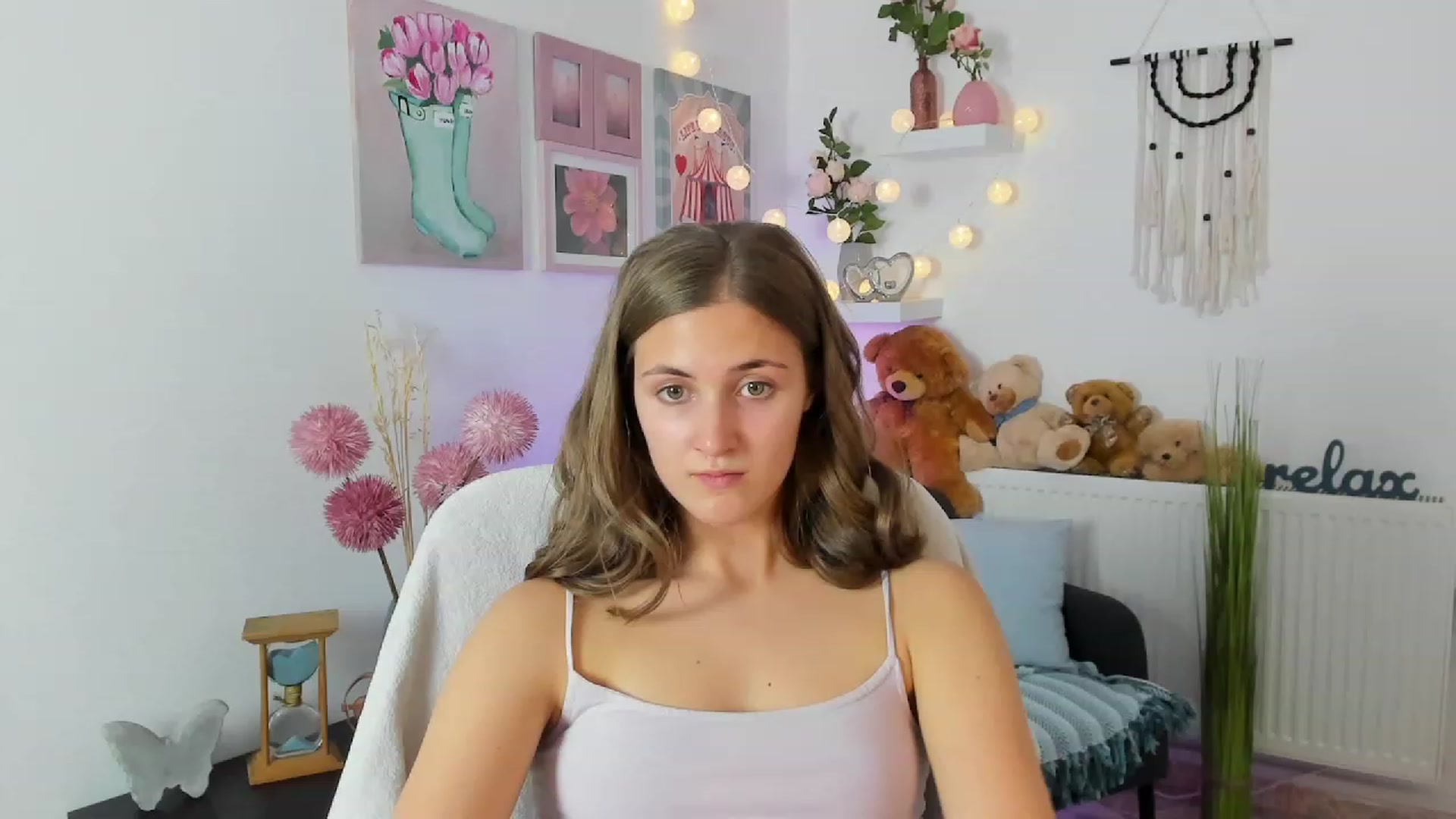 Gallery image thumbnail from Abbey_Grey's myfreecams stream on, 12/02/2022, 16:22 image 17 of 20