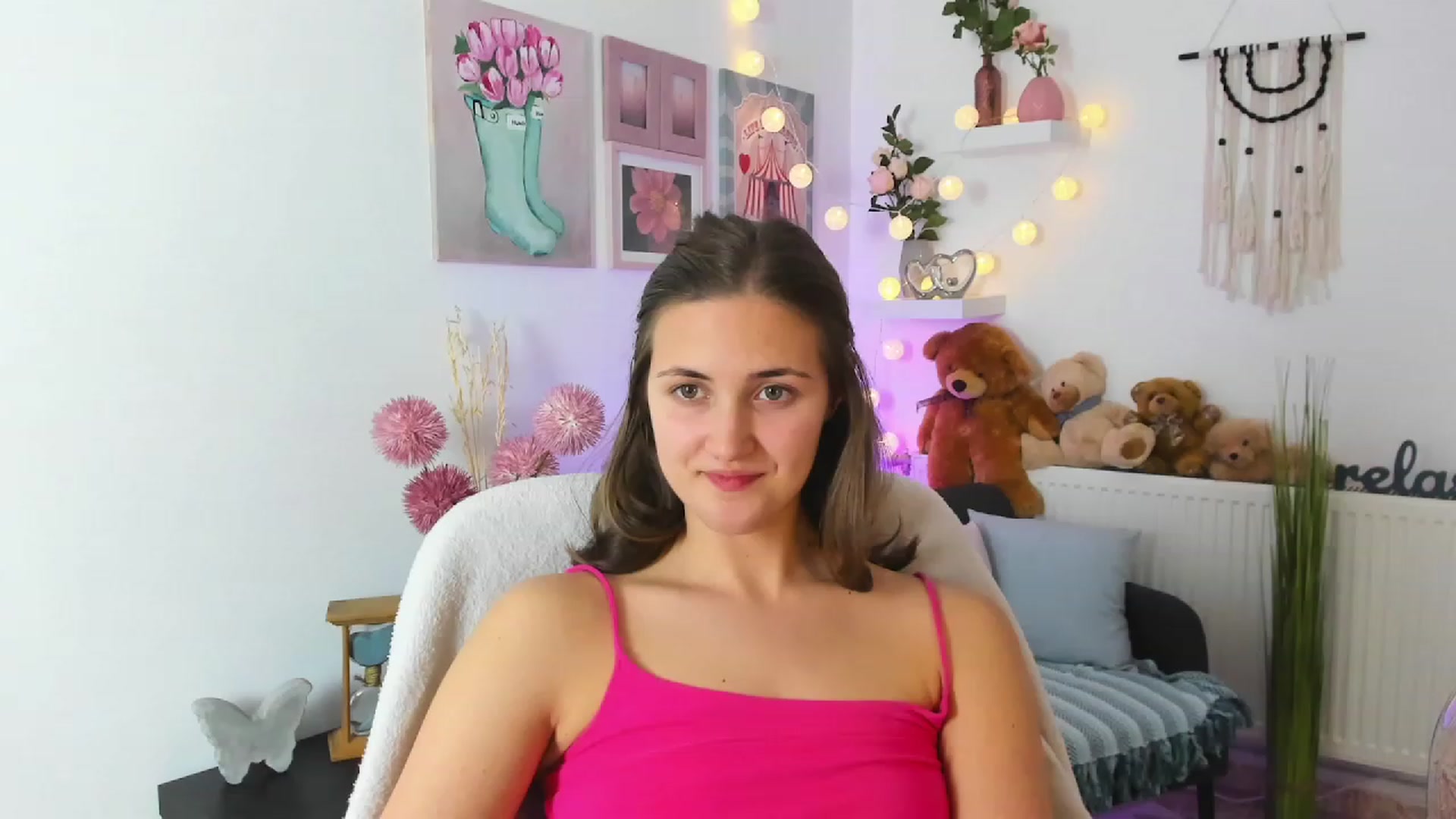 Gallery image thumbnail from Abbey_Grey's myfreecams stream on, 12/03/2022, 17:21 image 18 of 20