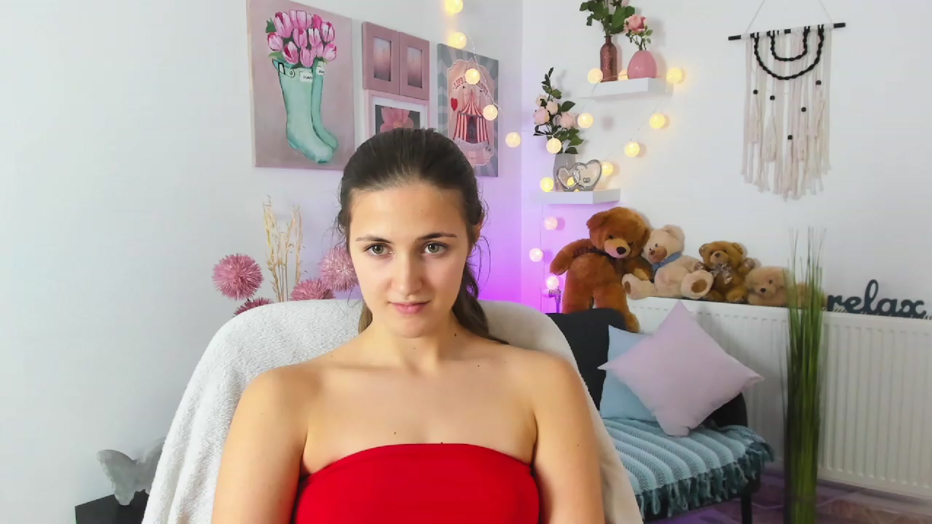 Gallery image thumbnail from Abbey_Grey's myfreecams stream on, 12/10/2022, 15:41 image 10 of 20