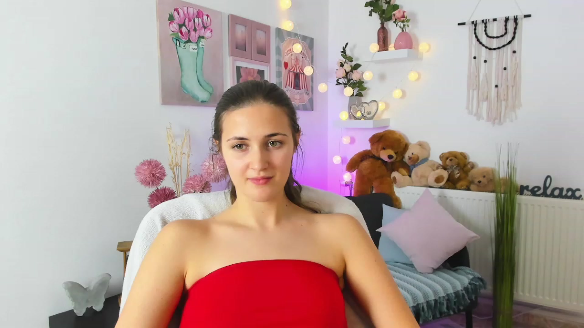Gallery image thumbnail from Abbey_Grey's myfreecams stream on, 12/10/2022, 17:32 image 12 of 20