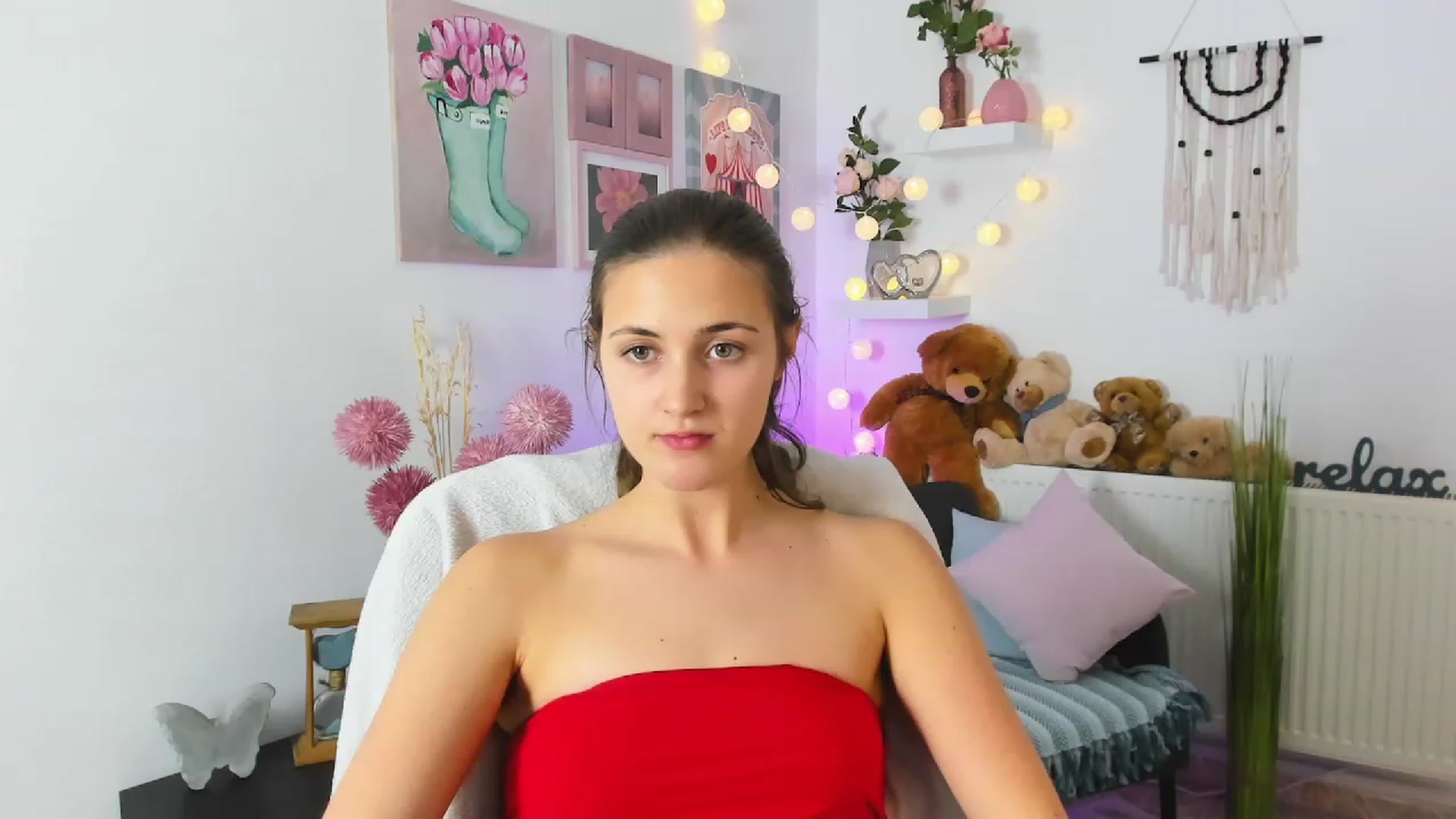 Gallery image thumbnail from Abbey_Grey's myfreecams stream on, 12/10/2022, 17:32 image 3 of 20