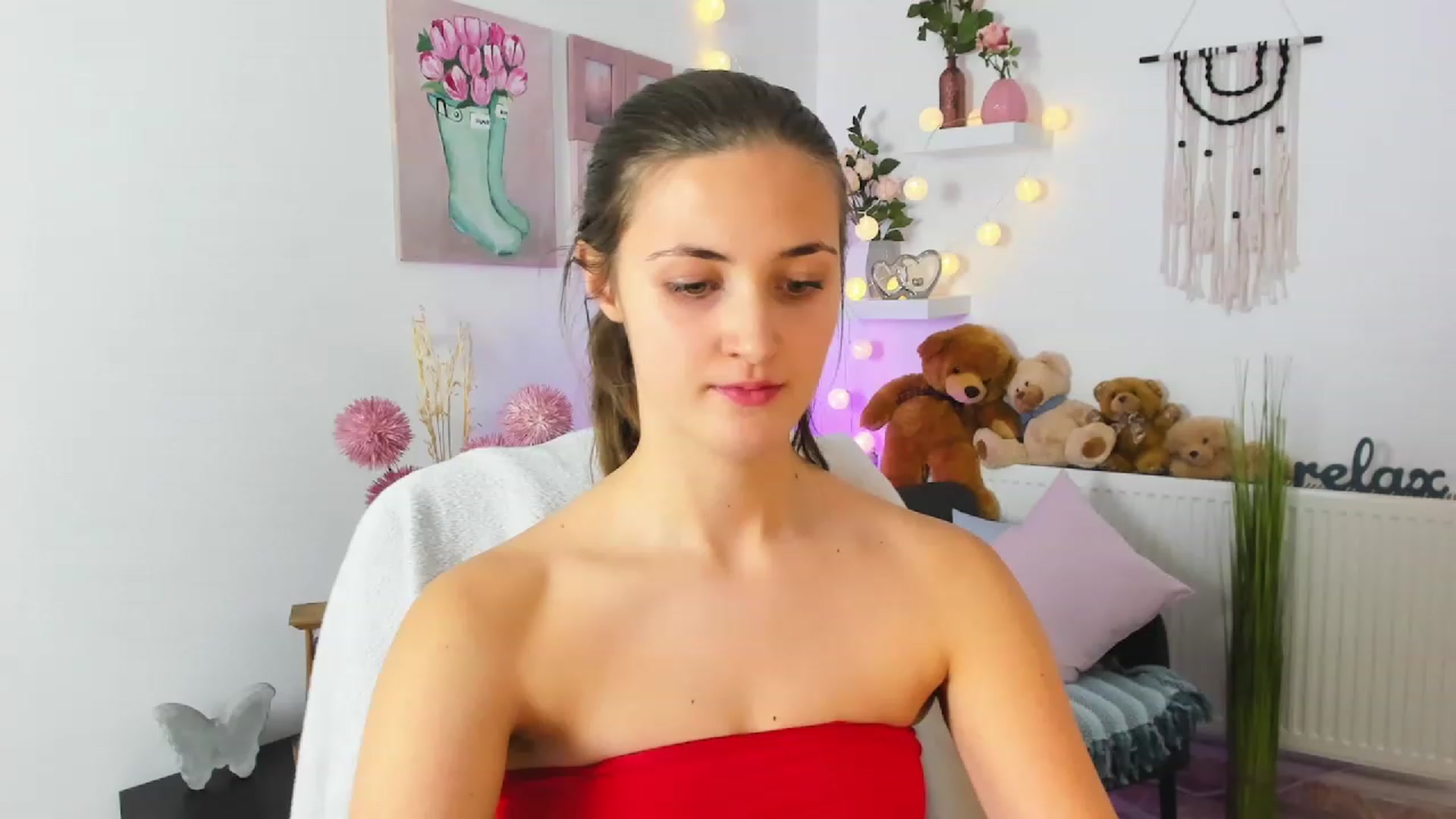 Gallery image thumbnail from Abbey_Grey's myfreecams stream on, 12/10/2022, 17:32 image 1 of 20