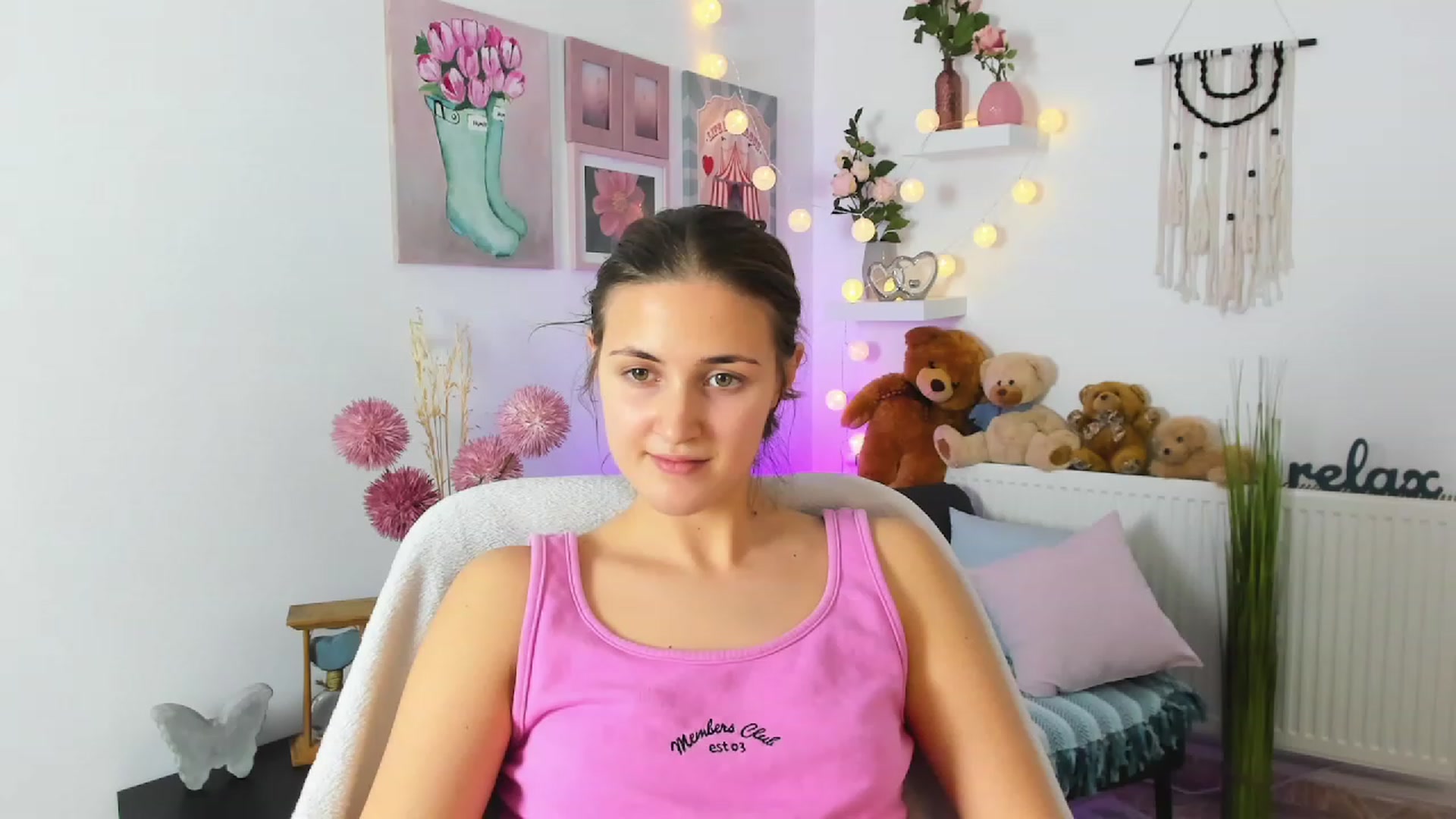 Gallery image thumbnail from Abbey_Grey's myfreecams stream on, 12/11/2022, 14:53 image 10 of 20