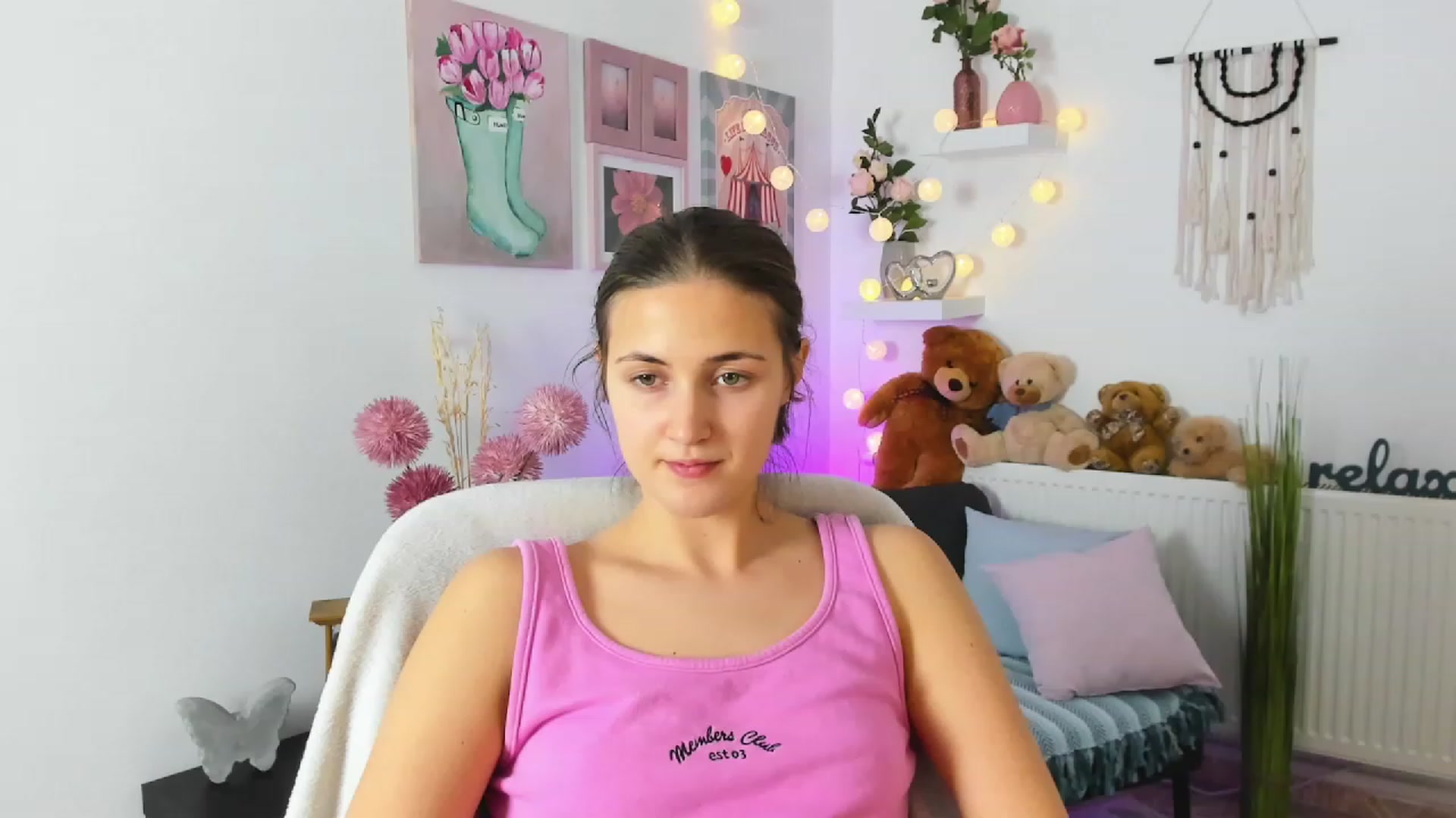 Gallery image thumbnail from Abbey_Grey's myfreecams stream on, 12/11/2022, 17:05 image 12 of 20