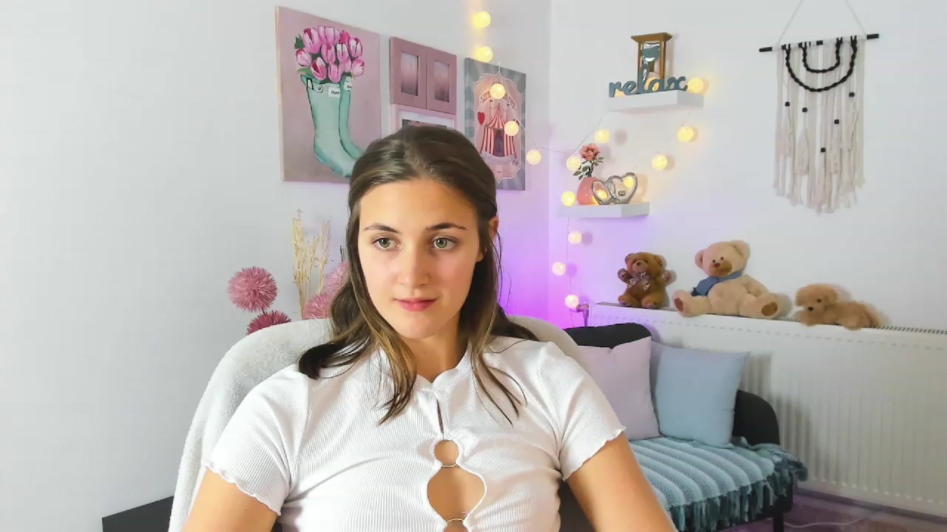 Gallery image thumbnail from Abbey_Grey's myfreecams stream on, 12/15/2022, 16:53 image 11 of 20