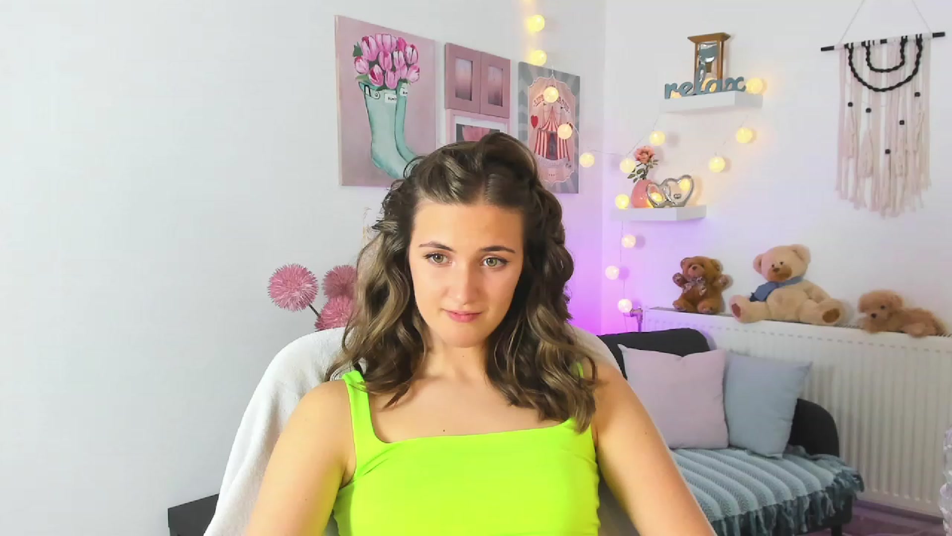 Gallery image thumbnail from Abbey_Grey's myfreecams stream on, 12/19/2022, 18:55 image 6 of 20