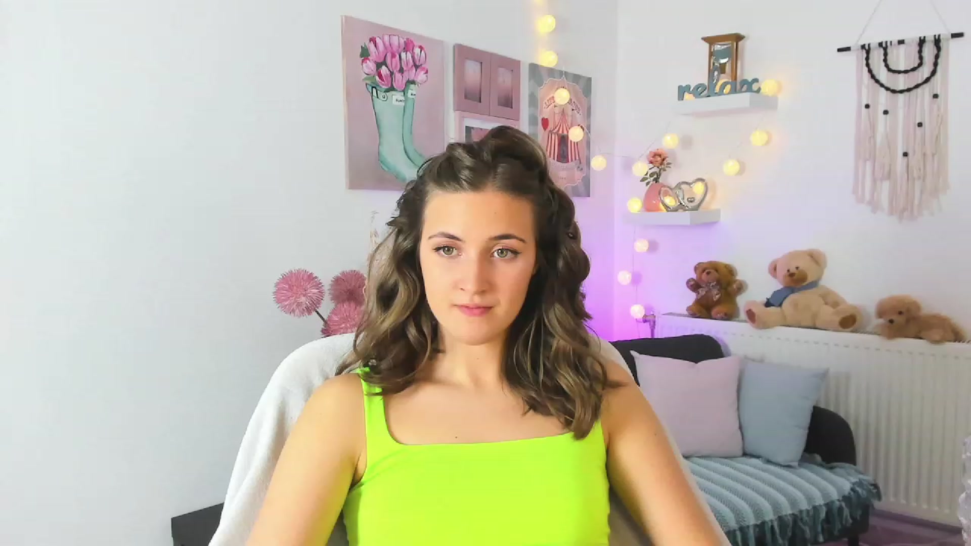 Gallery image thumbnail from Abbey_Grey's myfreecams stream on, 12/19/2022, 18:55 image 2 of 20
