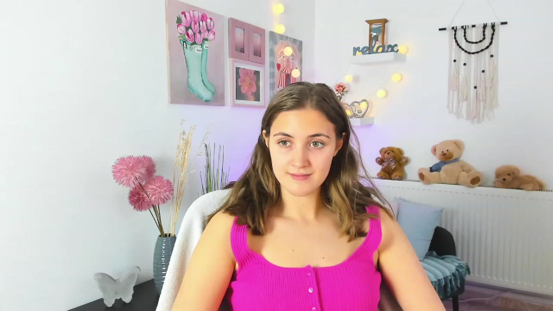 Gallery image thumbnail from Abbey_Grey's myfreecams stream on, 12/28/2022, 14:29 image 9 of 20
