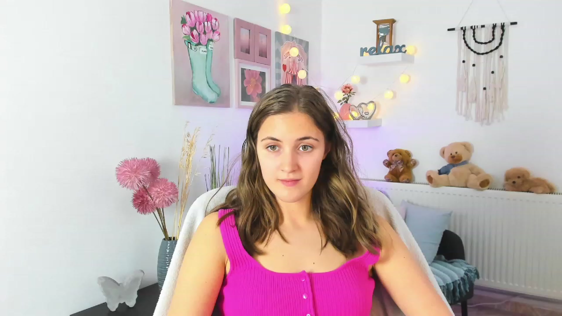 Gallery image thumbnail from Abbey_Grey's myfreecams stream on, 12/28/2022, 14:29 image 13 of 20