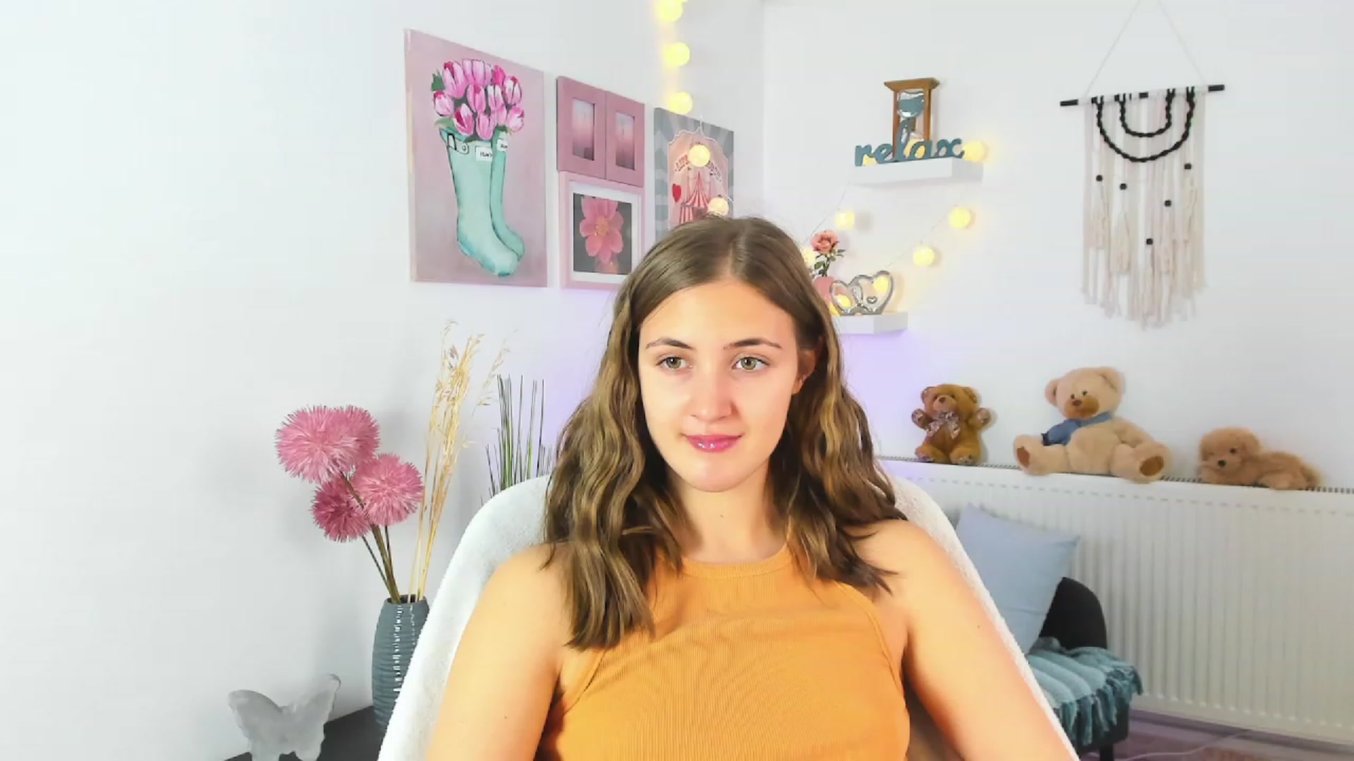 Gallery image thumbnail from Abbey_Grey's myfreecams stream on, 12/30/2022, 13:20 image 15 of 20