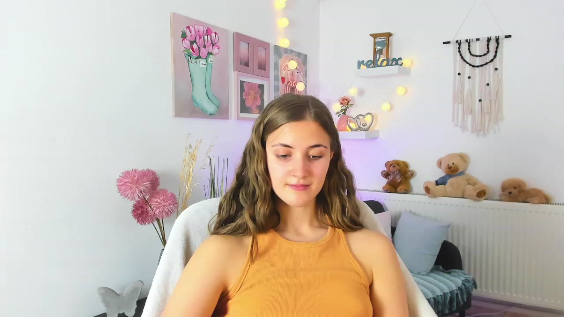 Gallery image thumbnail from Abbey_Grey's myfreecams stream on, 12/30/2022, 14:15 image 13 of 20