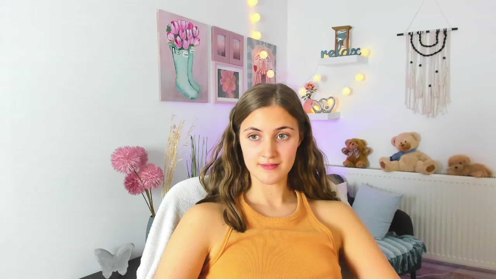 Gallery image thumbnail from Abbey_Grey's myfreecams stream on, 12/30/2022, 17:15 image 13 of 20