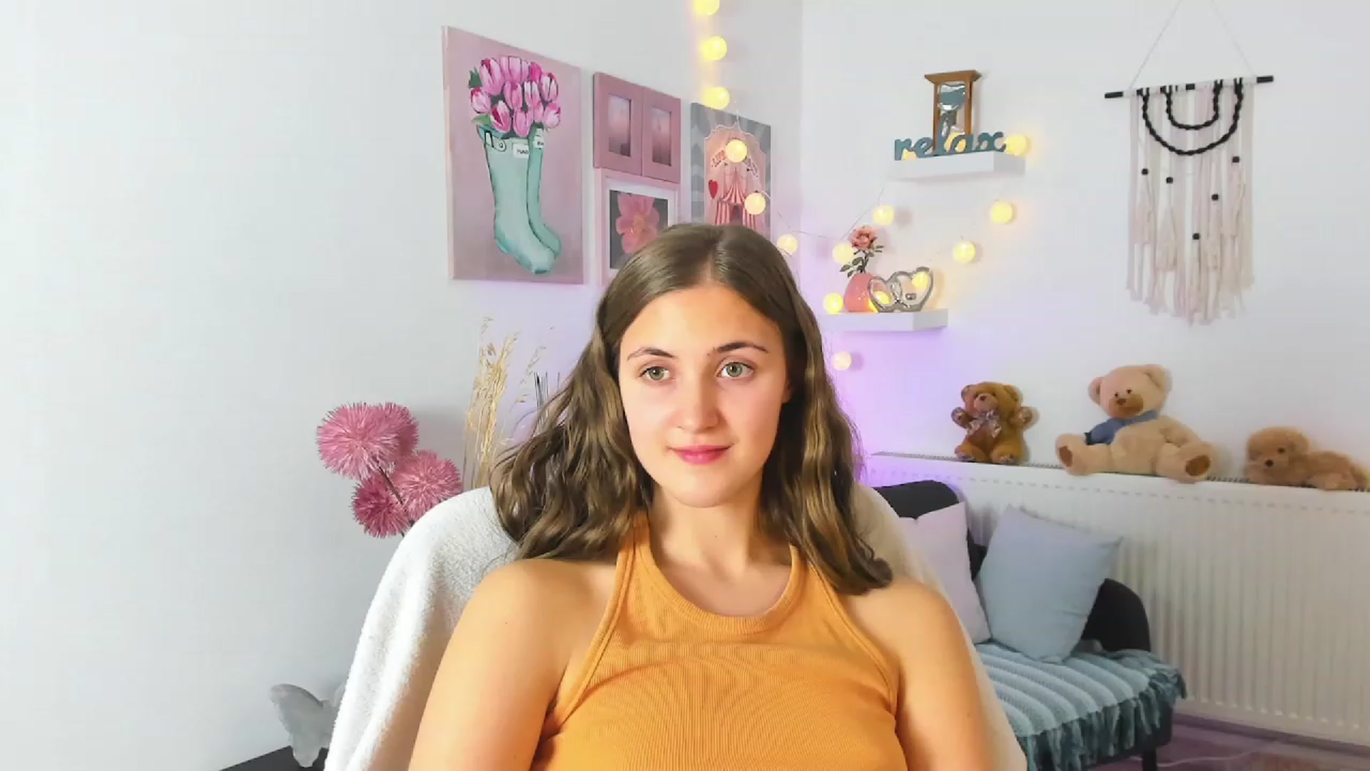 Gallery image thumbnail from Abbey_Grey's myfreecams stream on, 12/30/2022, 17:40 image 9 of 20