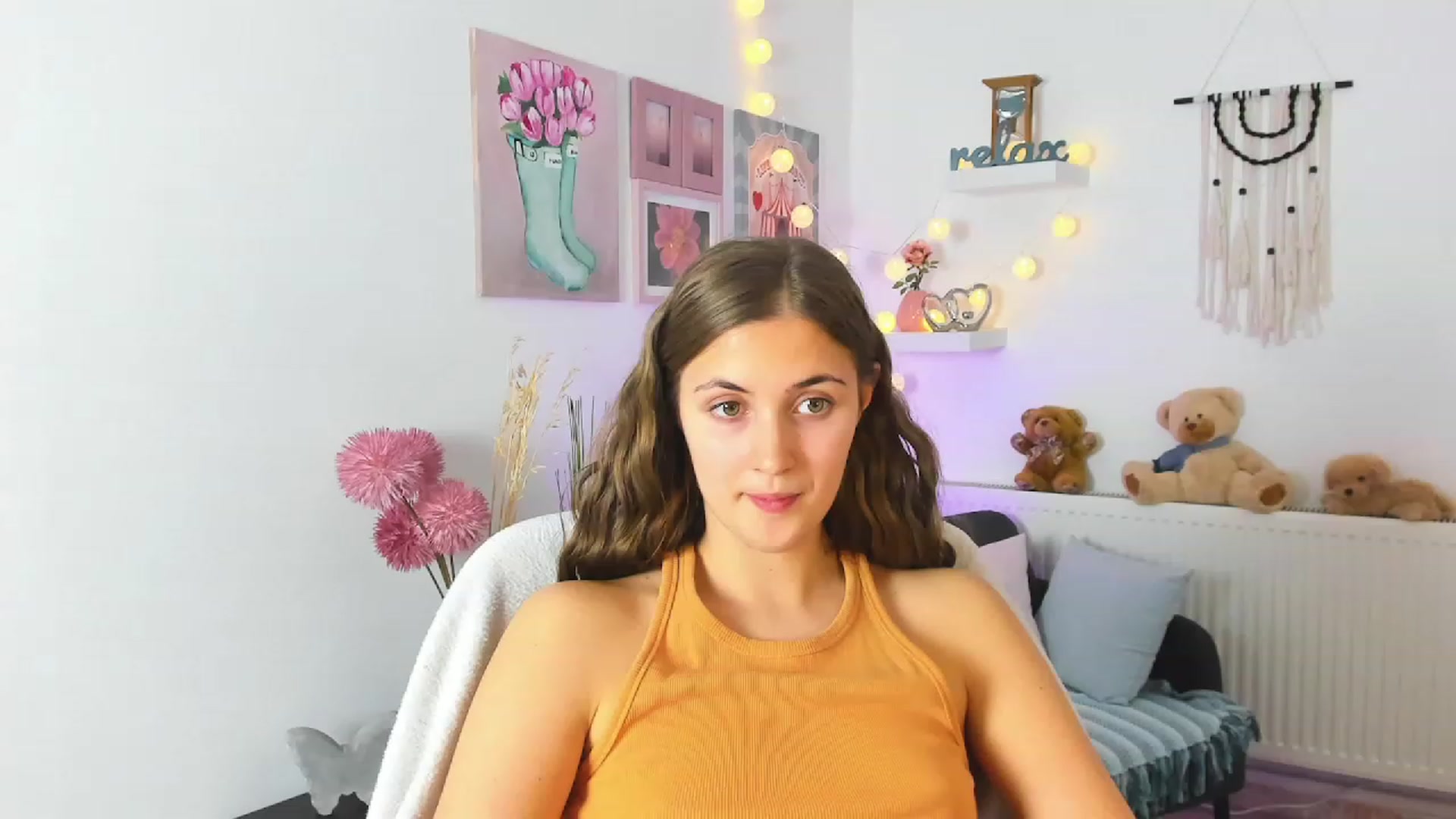 Gallery image thumbnail from Abbey_Grey's myfreecams stream on, 12/30/2022, 17:40 image 17 of 20