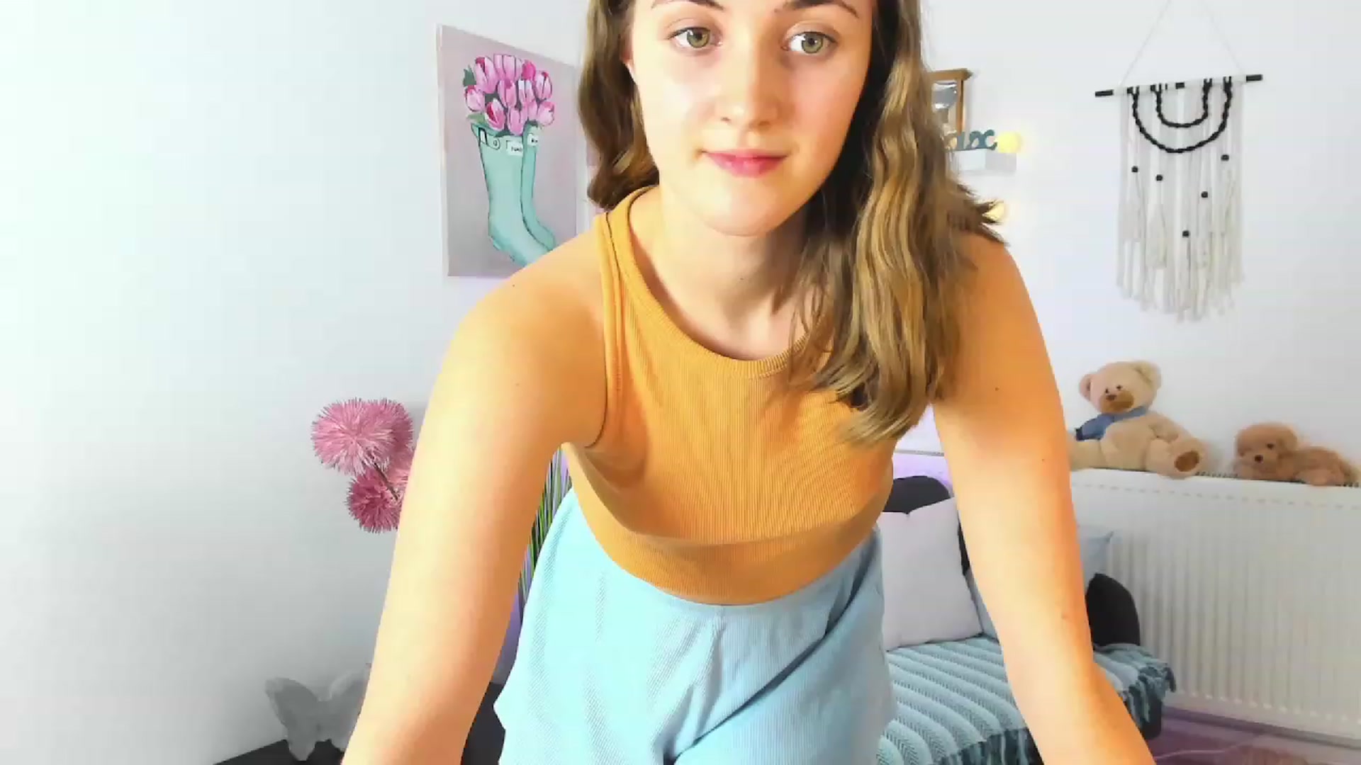 Gallery image thumbnail from Abbey_Grey's myfreecams stream on, 12/30/2022, 17:40 image 13 of 20