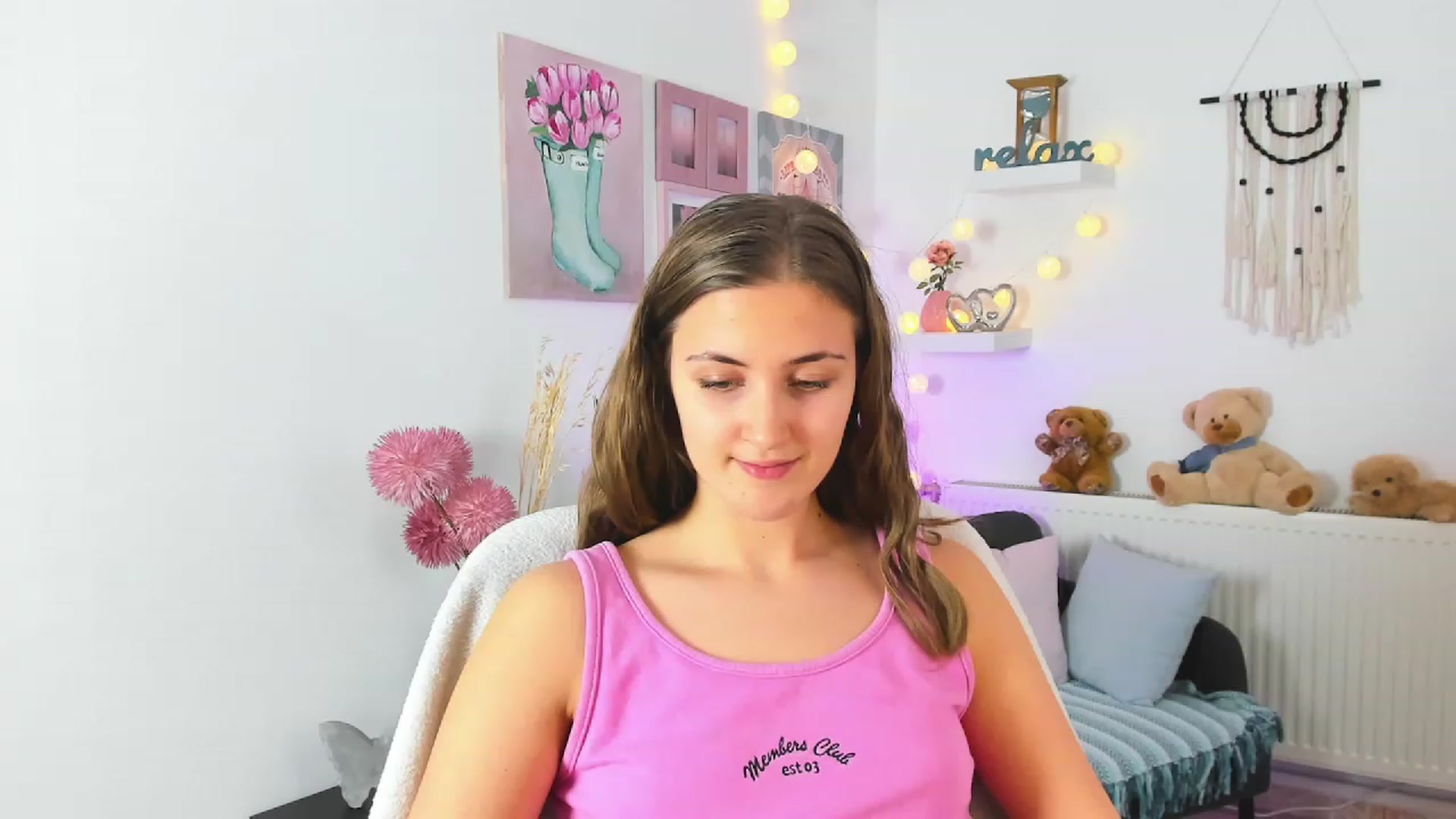Gallery image thumbnail from Abbey_Grey's myfreecams stream on, 01/03/2023, 14:18 image 2 of 20