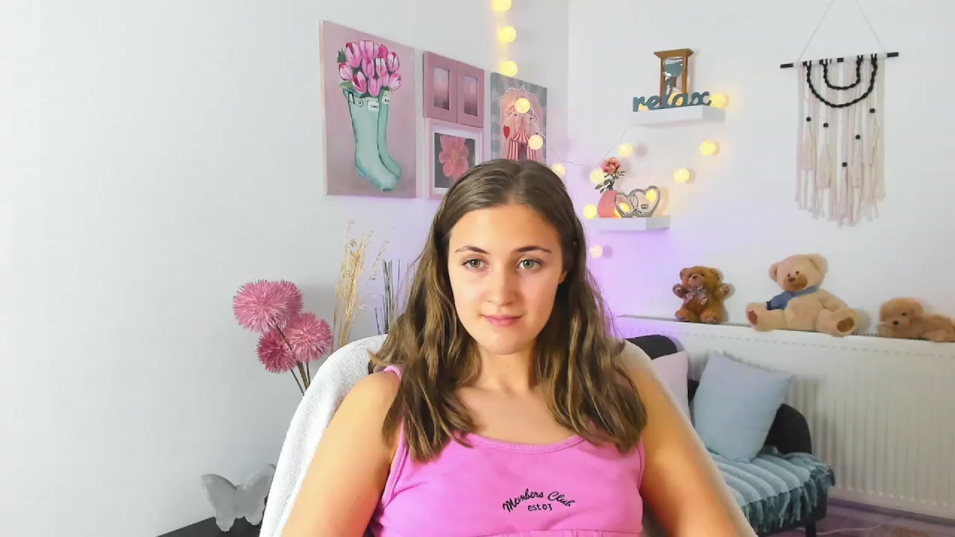 Gallery image thumbnail from Abbey_Grey's myfreecams stream on, 01/03/2023, 15:11 image 9 of 20