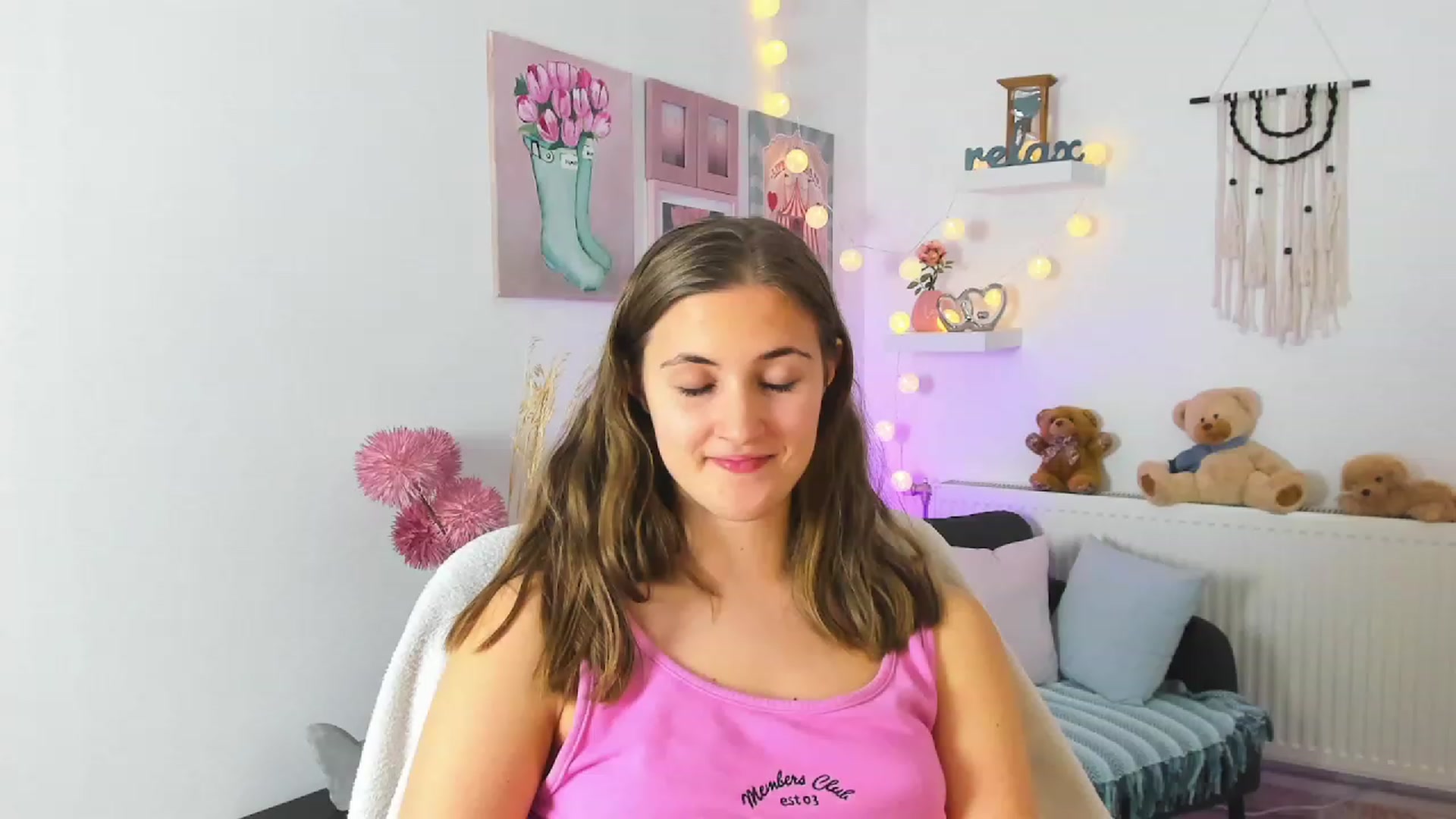 Gallery image thumbnail from Abbey_Grey's myfreecams stream on, 01/03/2023, 15:11 image 19 of 20