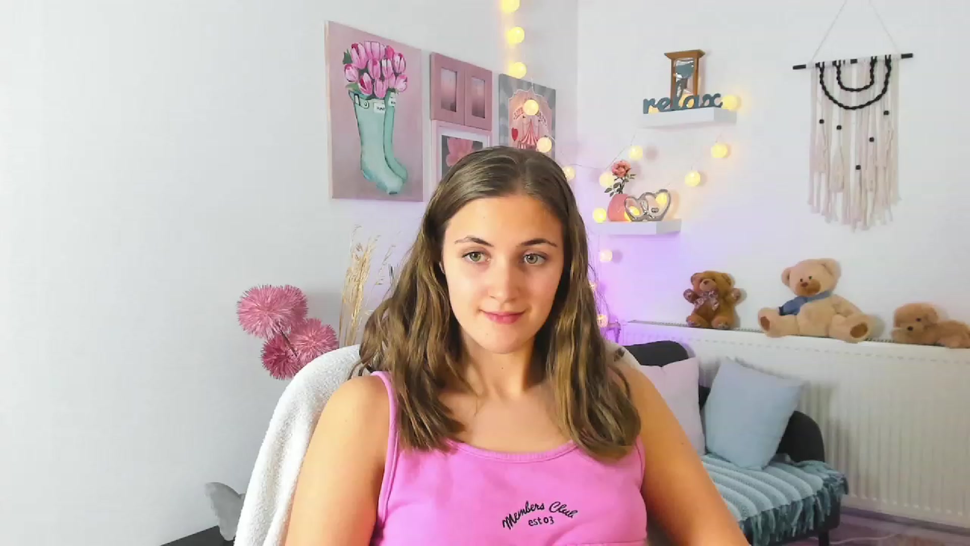 Gallery image thumbnail from Abbey_Grey's myfreecams stream on, 01/03/2023, 15:11 image 14 of 20