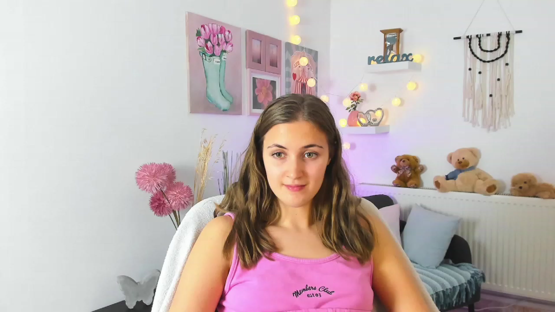 Gallery image thumbnail from Abbey_Grey's myfreecams stream on, 01/03/2023, 15:11 image 10 of 20
