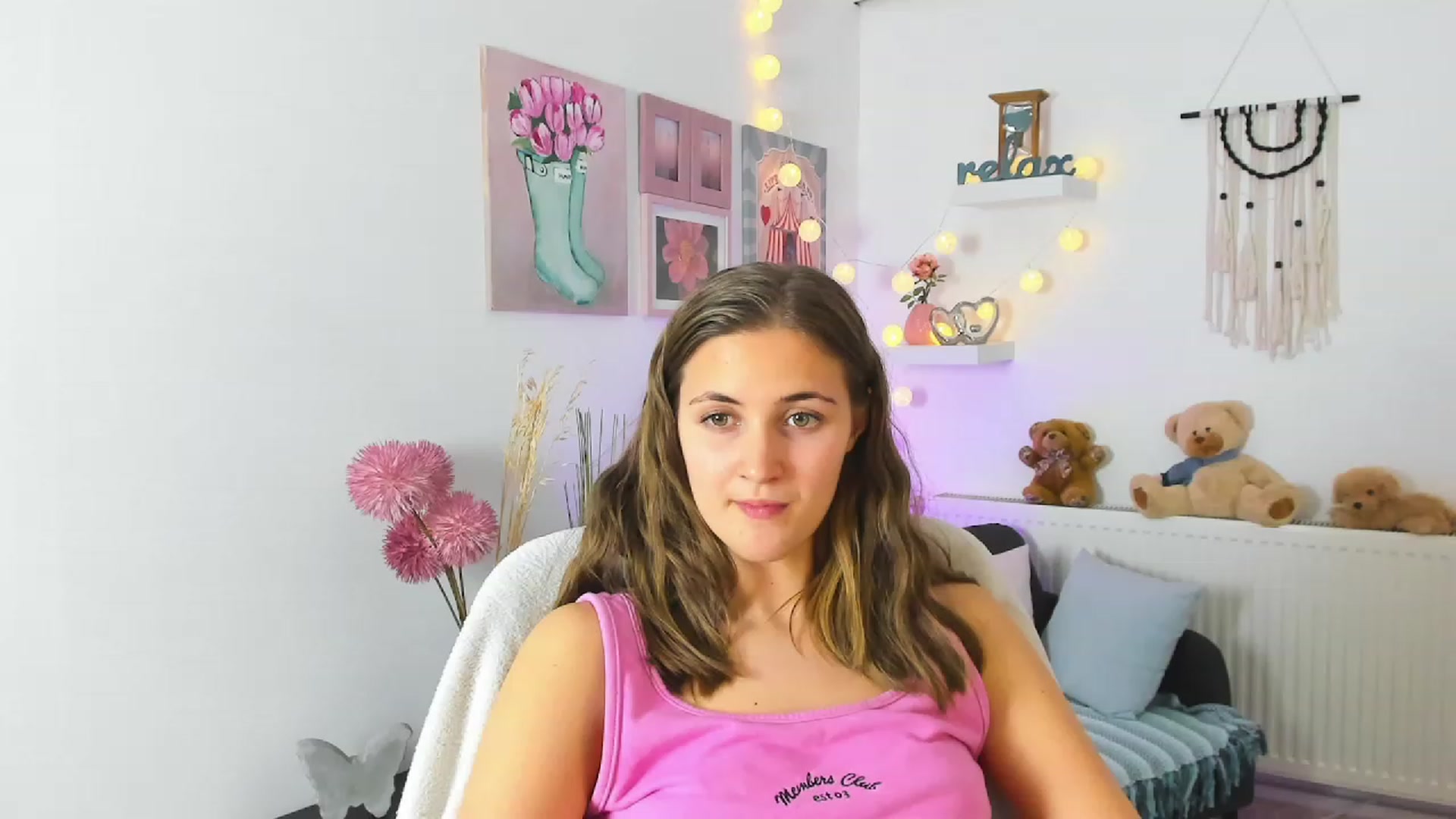 Gallery image thumbnail from Abbey_Grey's myfreecams stream on, 01/03/2023, 16:23 image 18 of 20
